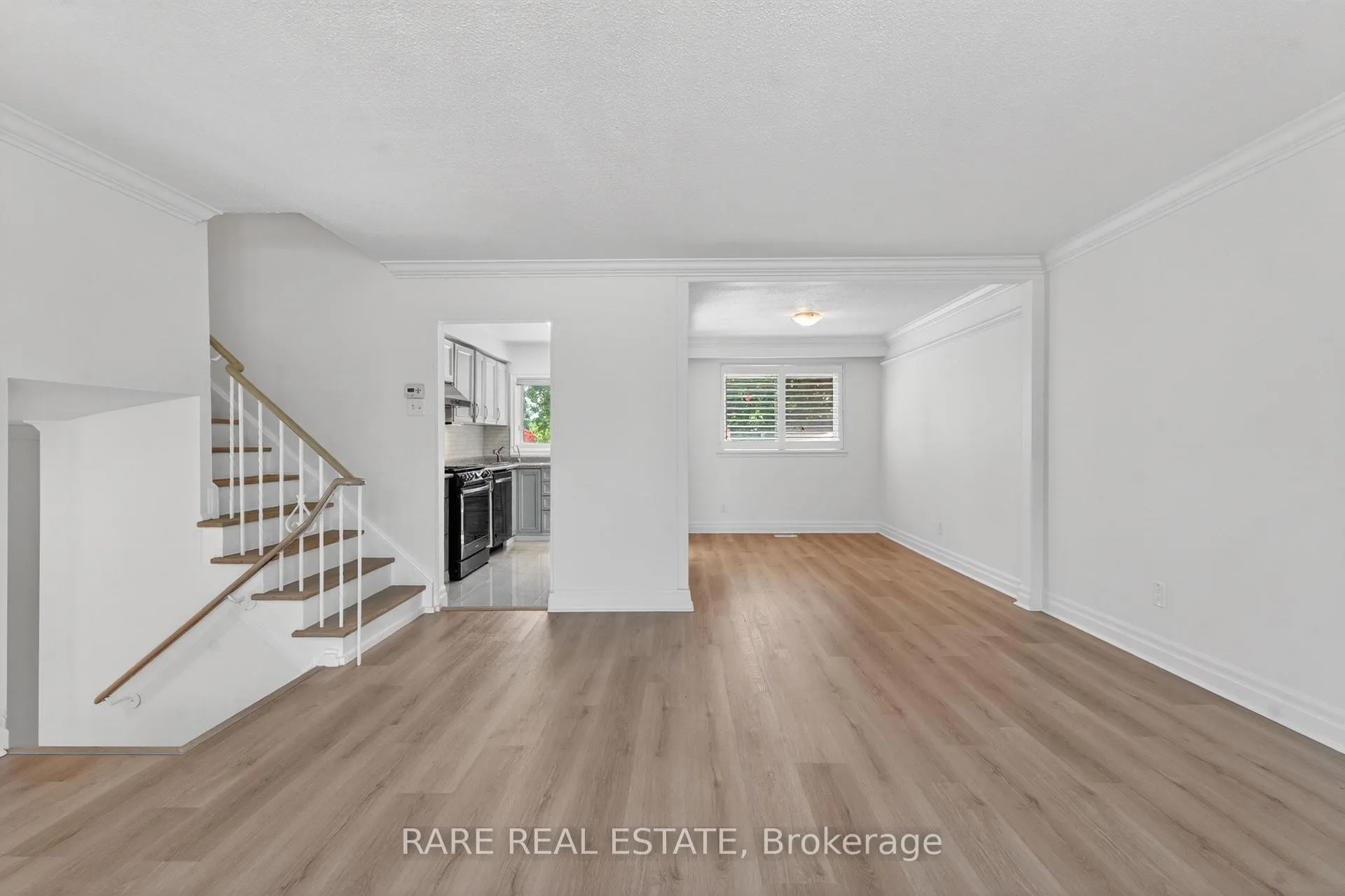 Photo 16 of 14 Exeter Place, Brampton, Southgate — HOMEH