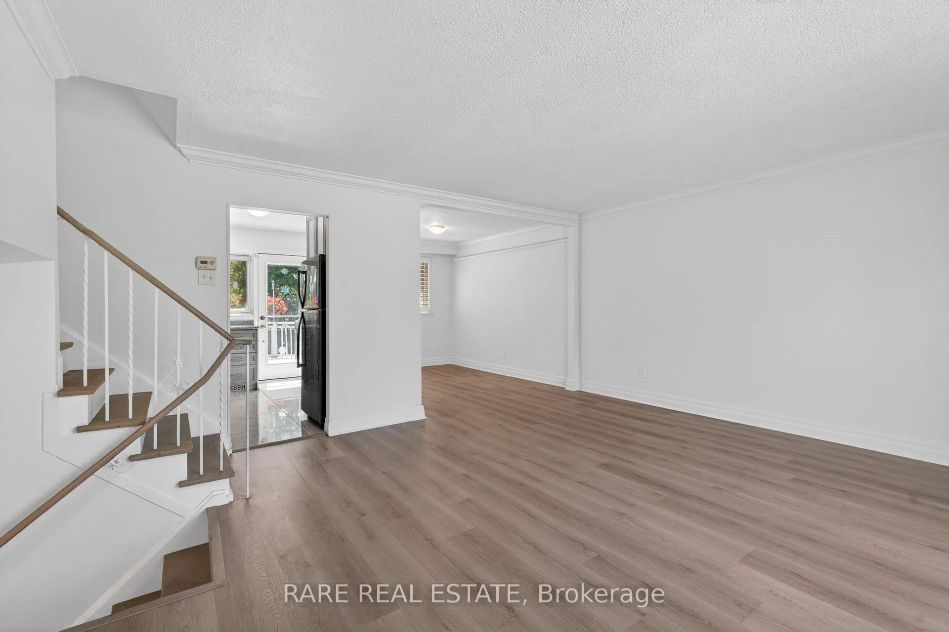 Photo 17 of 14 Exeter Place, Brampton, Southgate — HOMEH