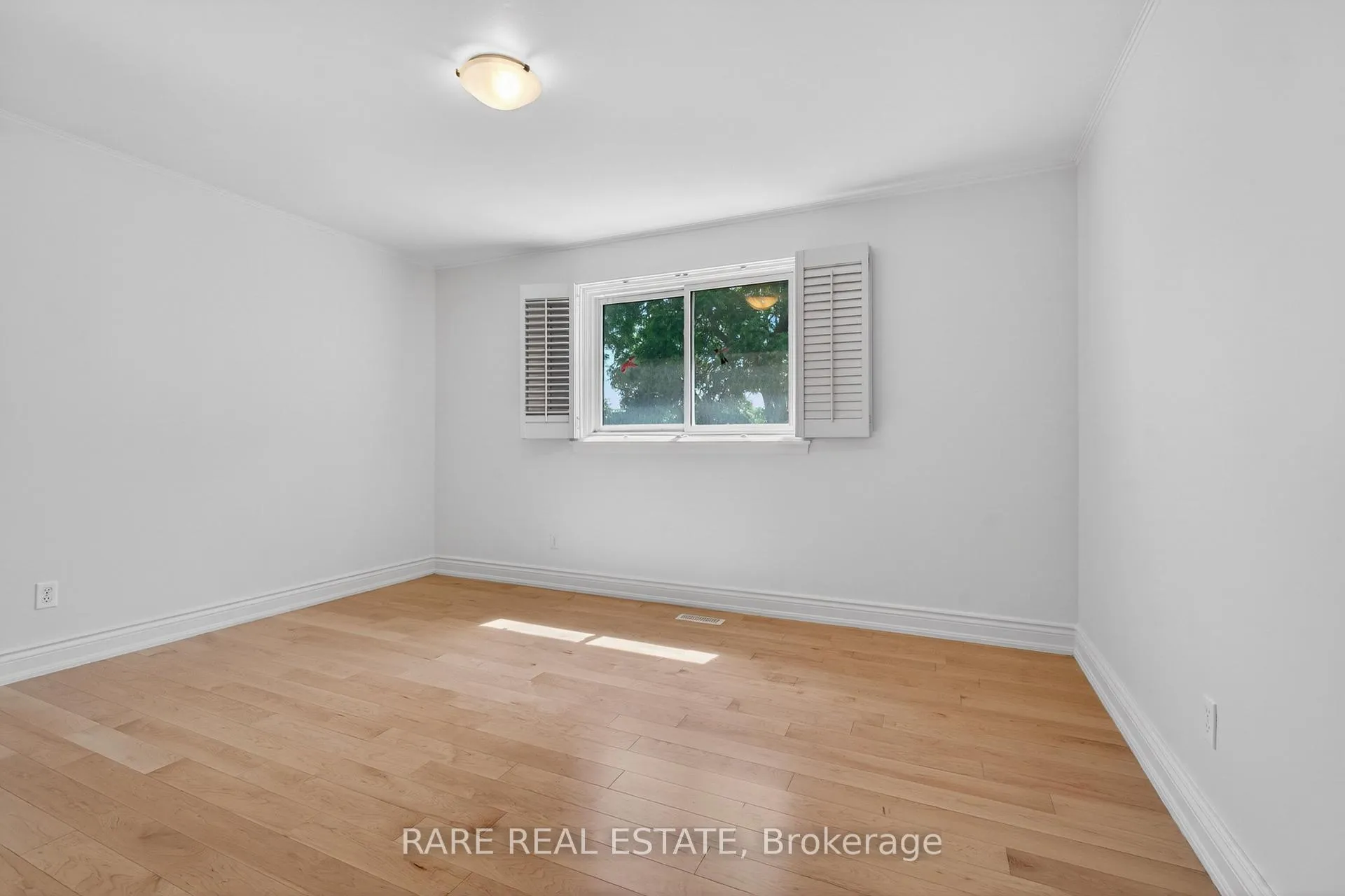 Photo 24 of 14 Exeter Place, Brampton, Southgate — HOMEH
