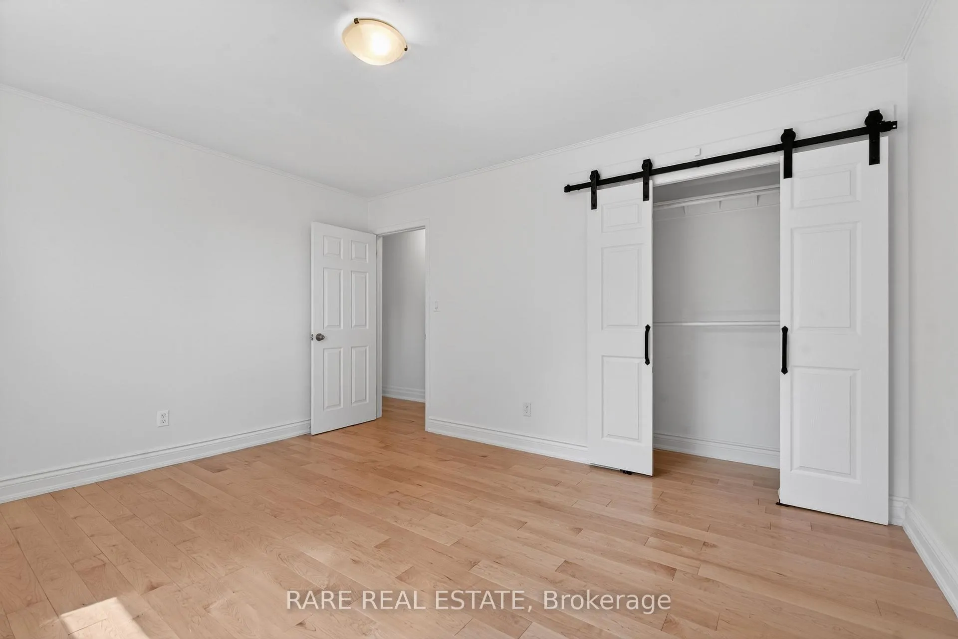 Photo 26 of 14 Exeter Place, Brampton, Southgate — HOMEH