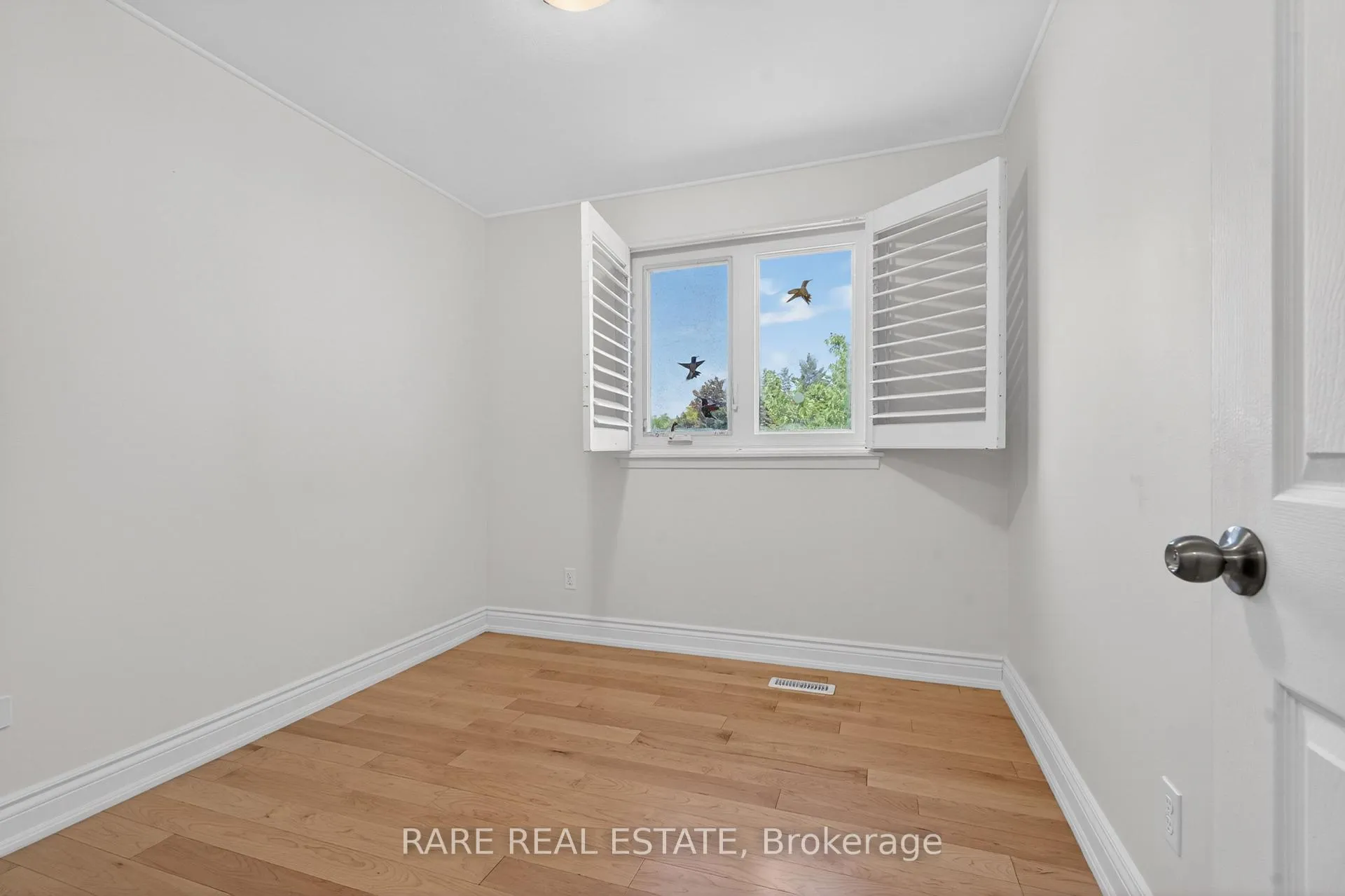 Photo 27 of 14 Exeter Place, Brampton, Southgate — HOMEH