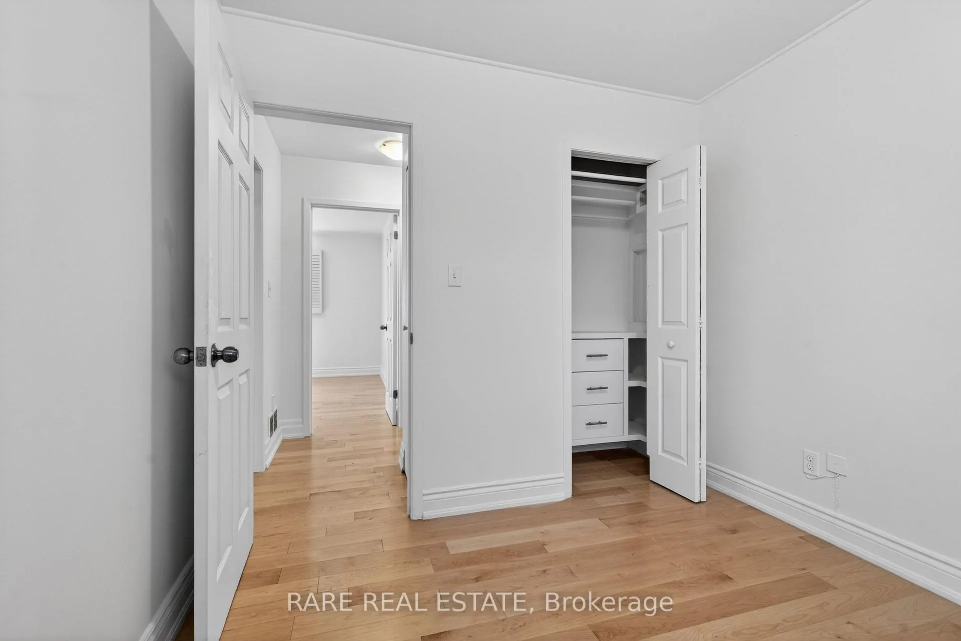 Photo 28 of 14 Exeter Place, Brampton, Southgate — HOMEH