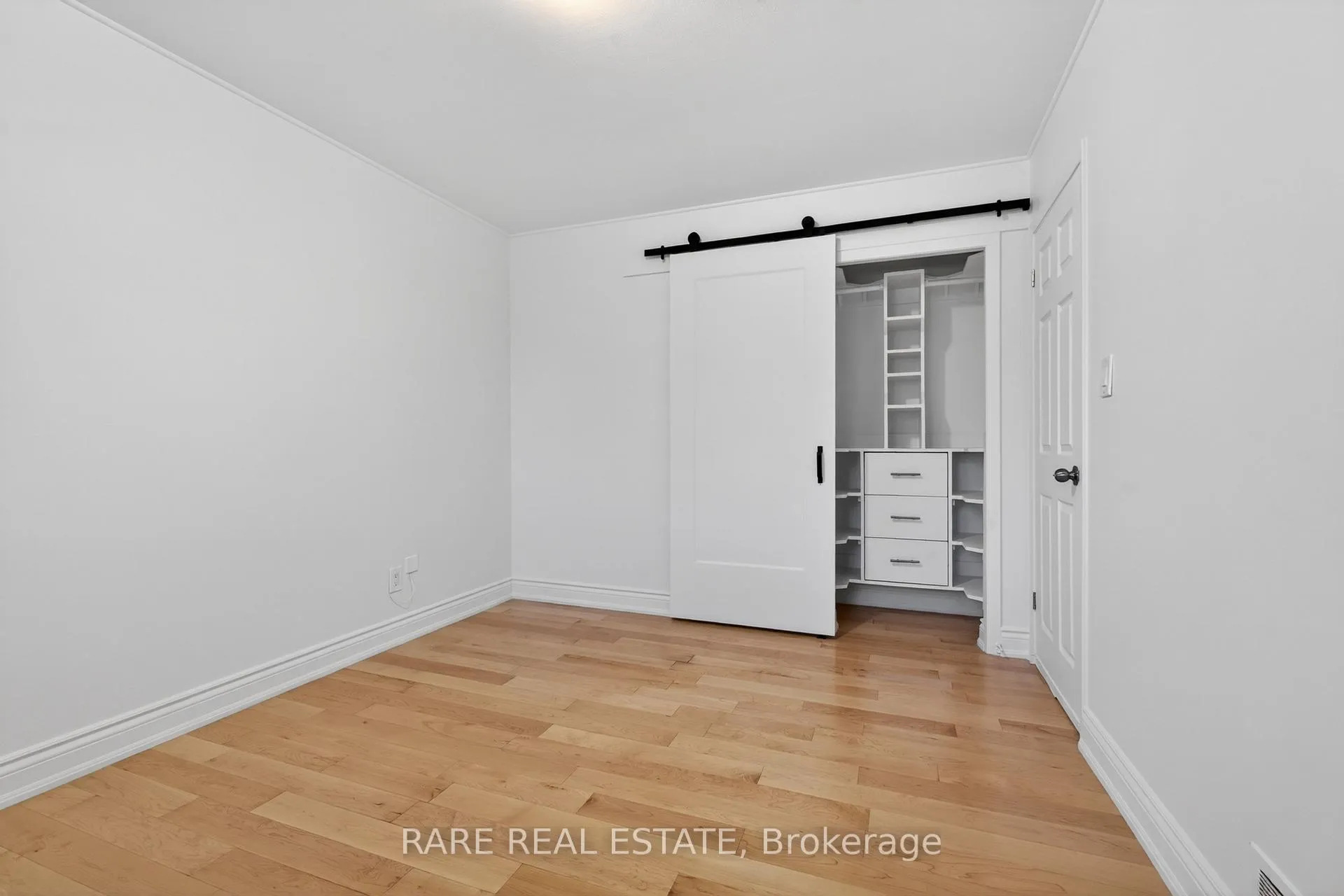Photo 30 of 14 Exeter Place, Brampton, Southgate — HOMEH