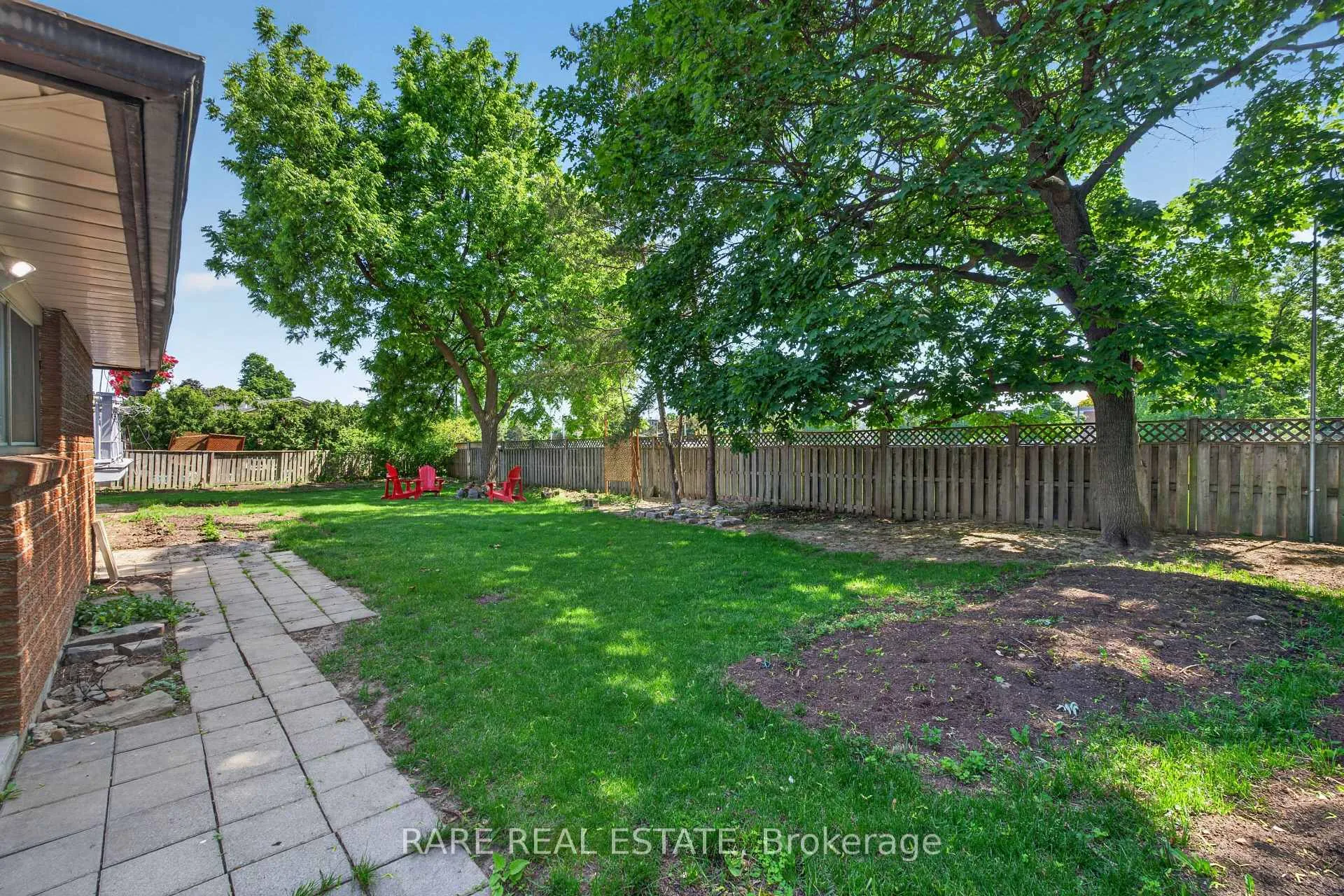 Photo 37 of 14 Exeter Place, Brampton, Southgate — HOMEH