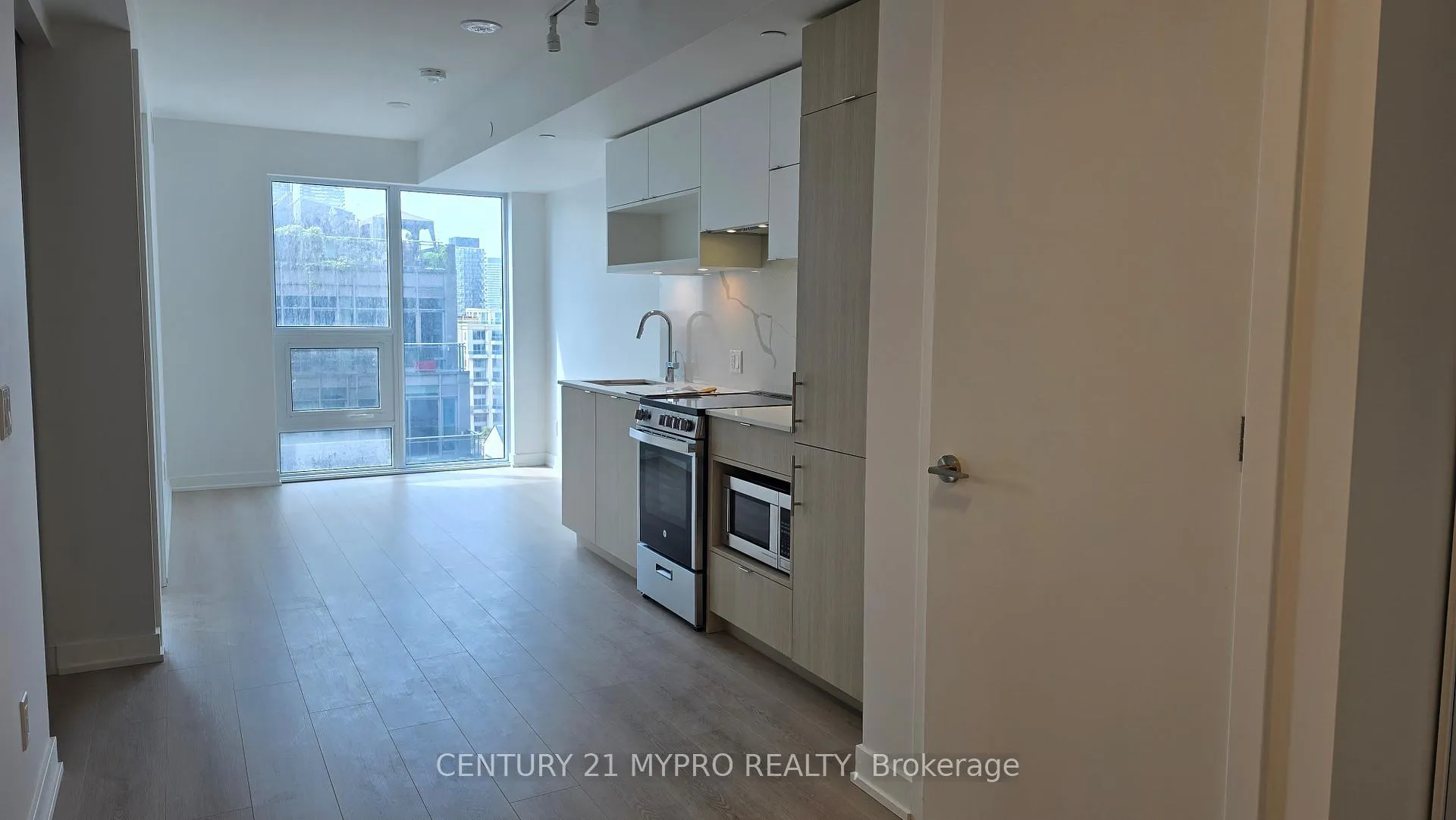 Photo 14 of Unit 1507, 100 Queen Street E, Toronto, Church-Yonge Corridor — HOMEH