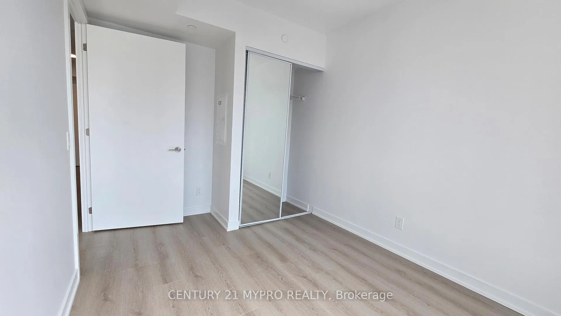 Photo 15 of Unit 1507, 100 Queen Street E, Toronto, Church-Yonge Corridor — HOMEH
