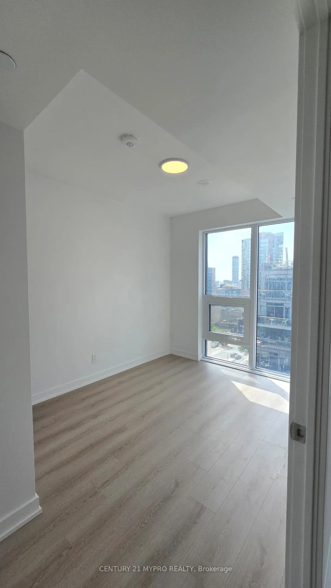 Photo 19 of Unit 1507, 100 Queen Street E, Toronto, Church-Yonge Corridor — HOMEH
