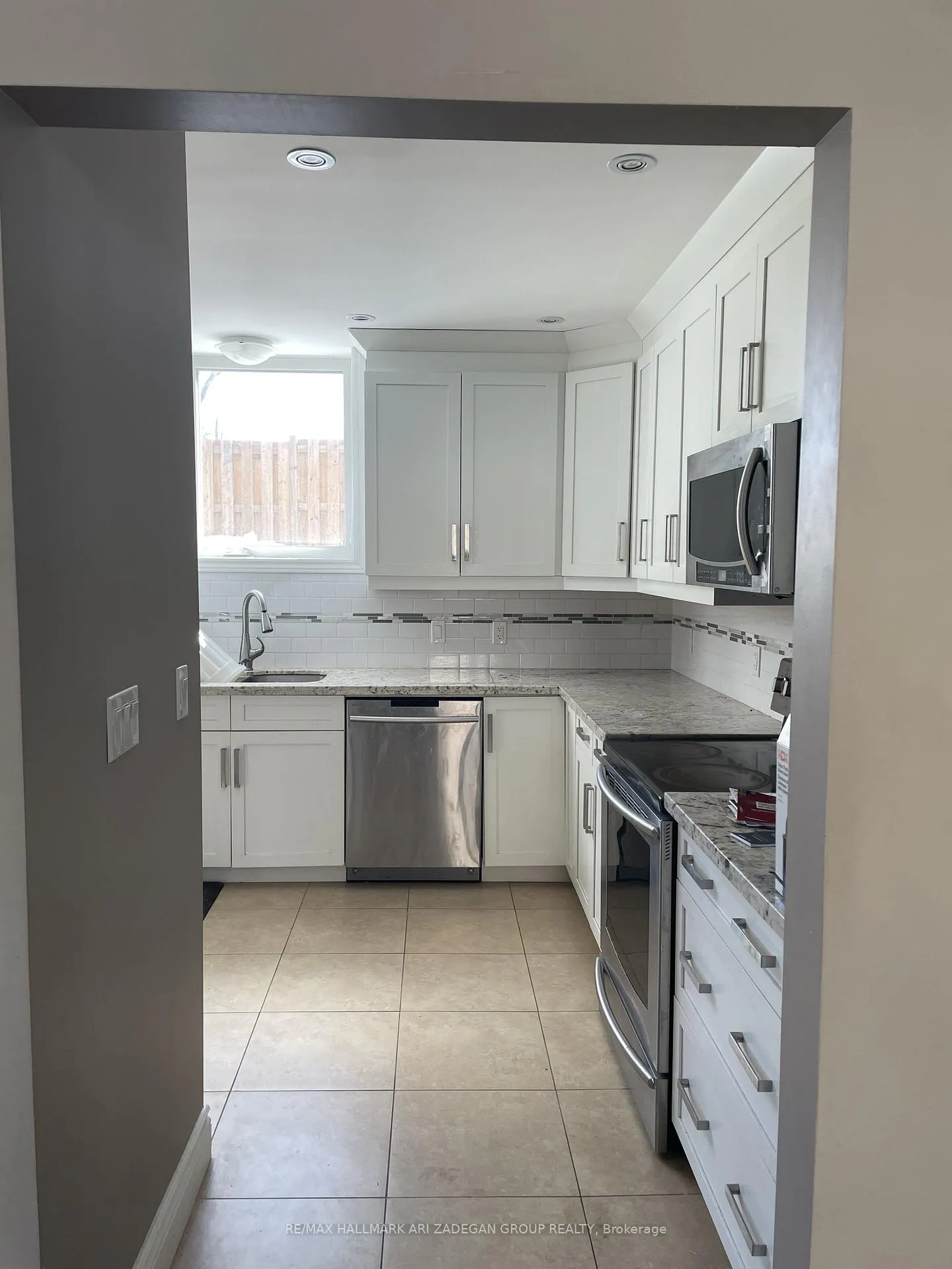 Photo 2 of 179B The Queensway, Georgina, Keswick South — HOMEH