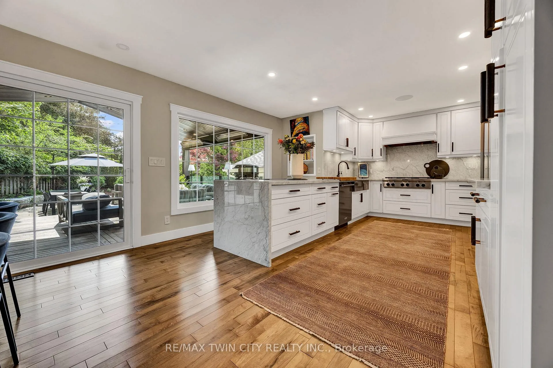 Photo 11 of 79 Somerset Crescent, Waterloo, Westmount - Waterloo — HOMEH