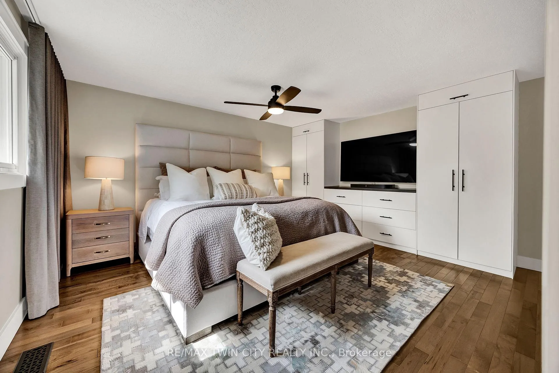 Photo 21 of 79 Somerset Crescent, Waterloo, Westmount - Waterloo — HOMEH