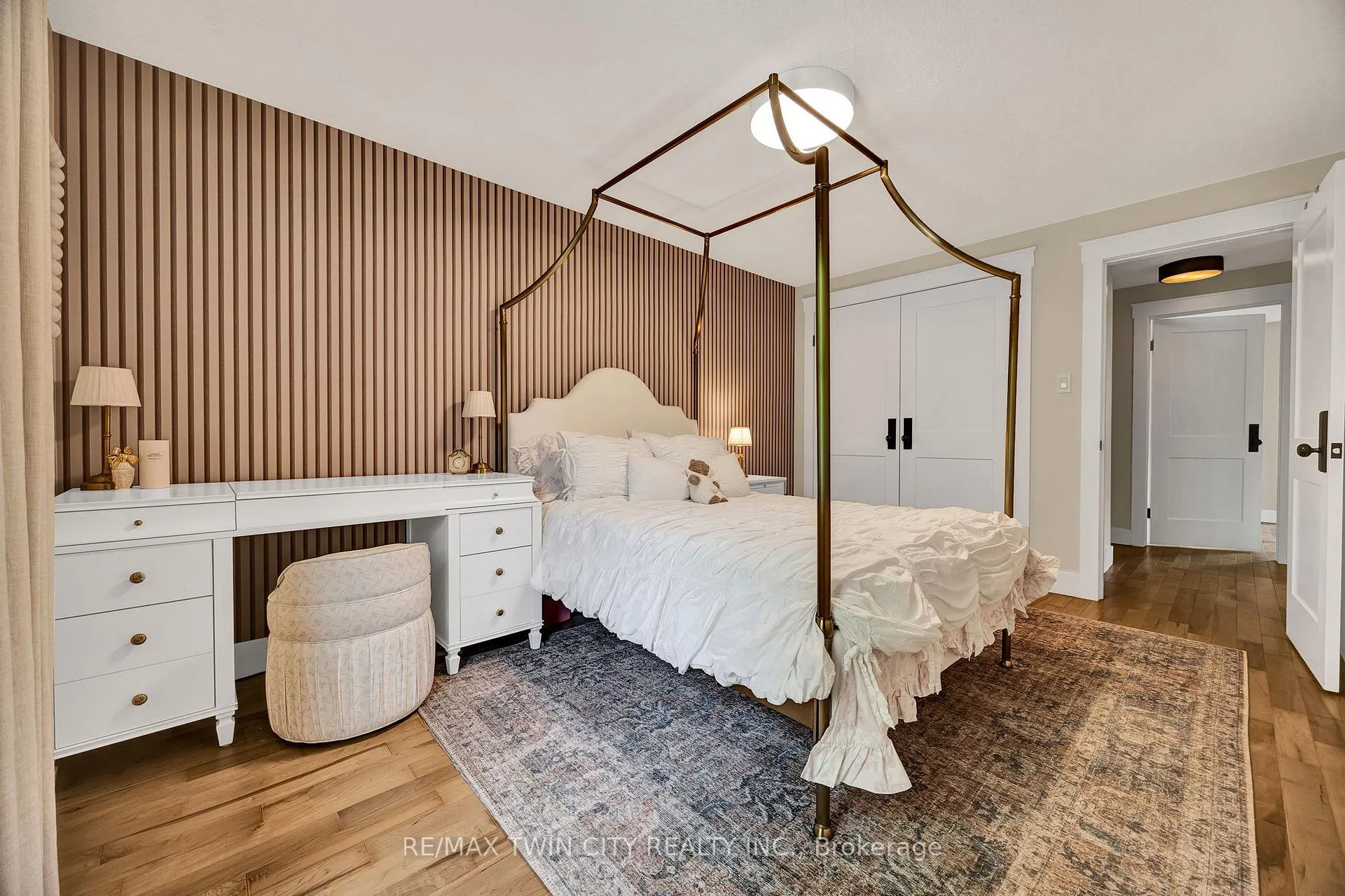 Photo 23 of 79 Somerset Crescent, Waterloo, Westmount - Waterloo — HOMEH