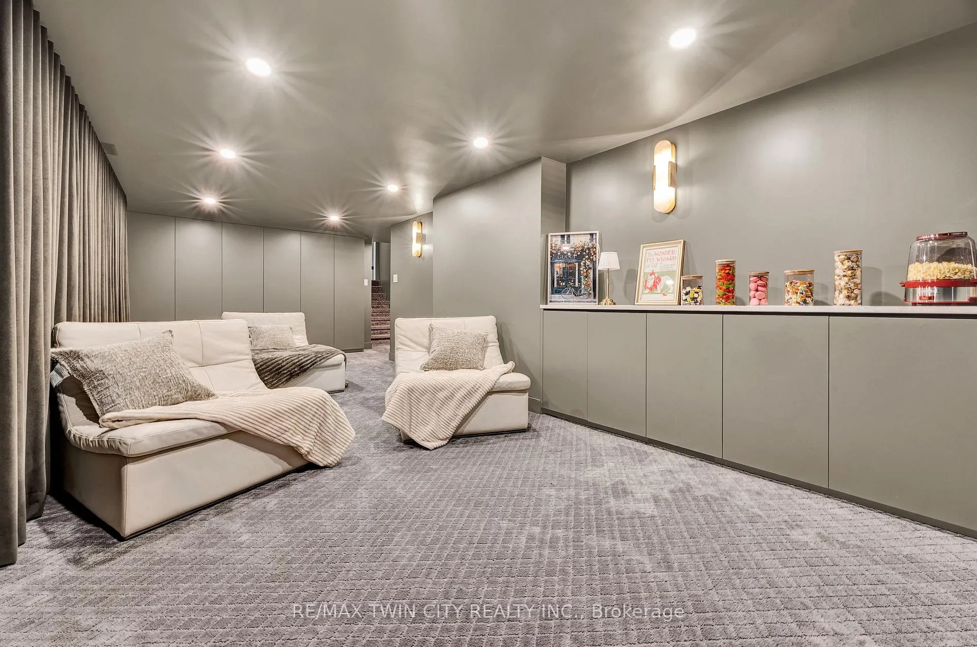 Photo 28 of 79 Somerset Crescent, Waterloo, Westmount - Waterloo — HOMEH