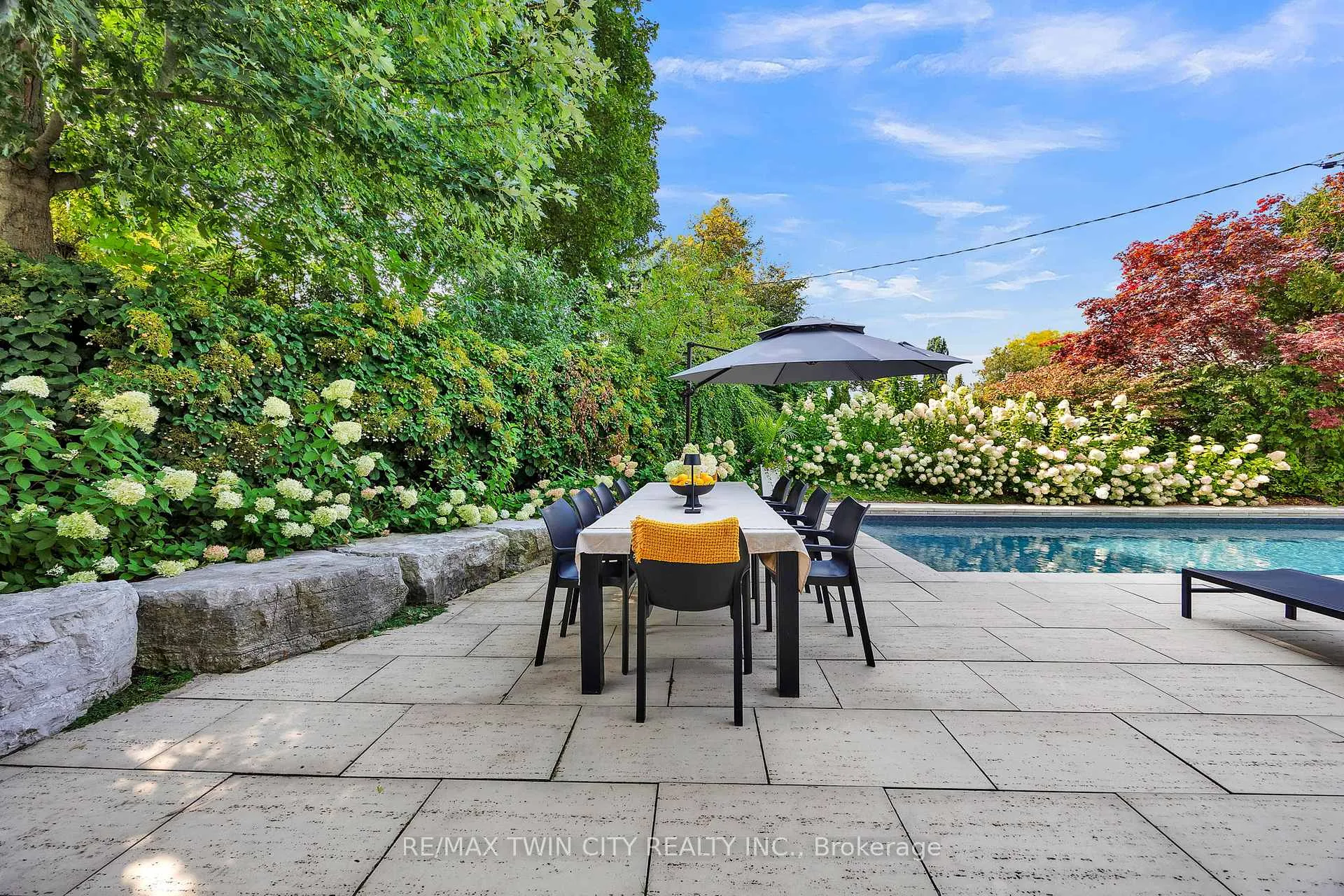Photo 33 of 79 Somerset Crescent, Waterloo, Westmount - Waterloo — HOMEH