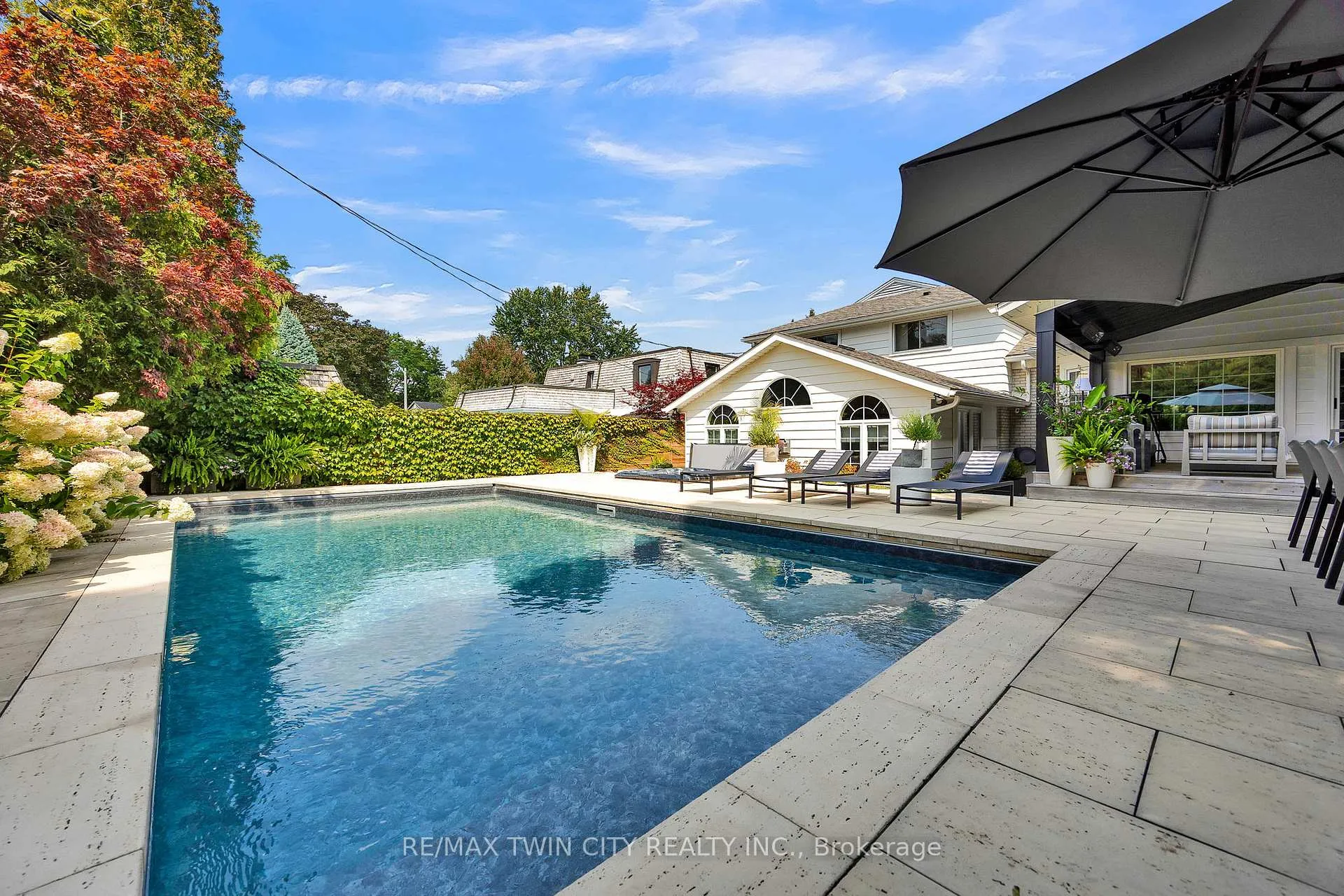 Photo 34 of 79 Somerset Crescent, Waterloo, Westmount - Waterloo — HOMEH
