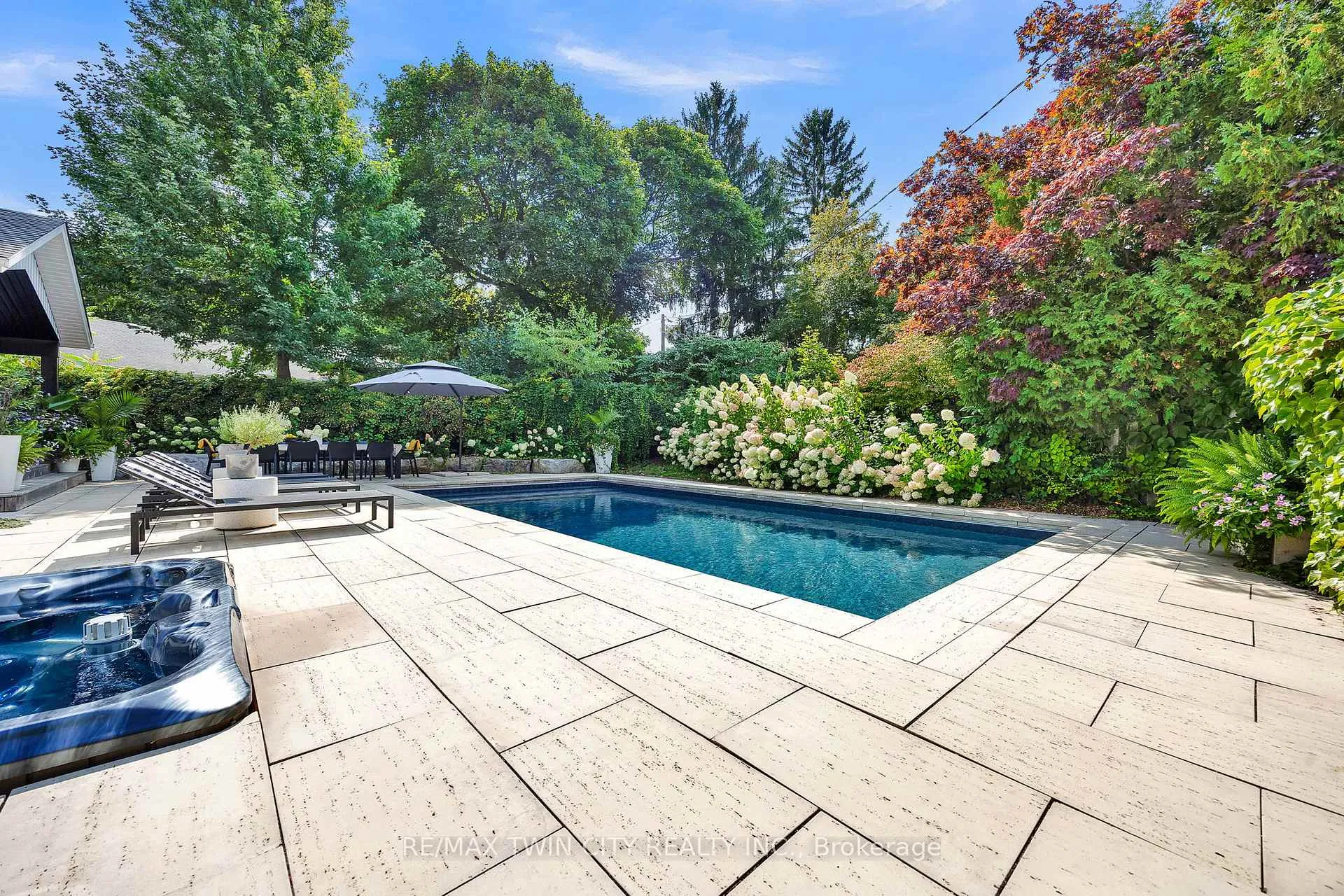 Photo 36 of 79 Somerset Crescent, Waterloo, Westmount - Waterloo — HOMEH