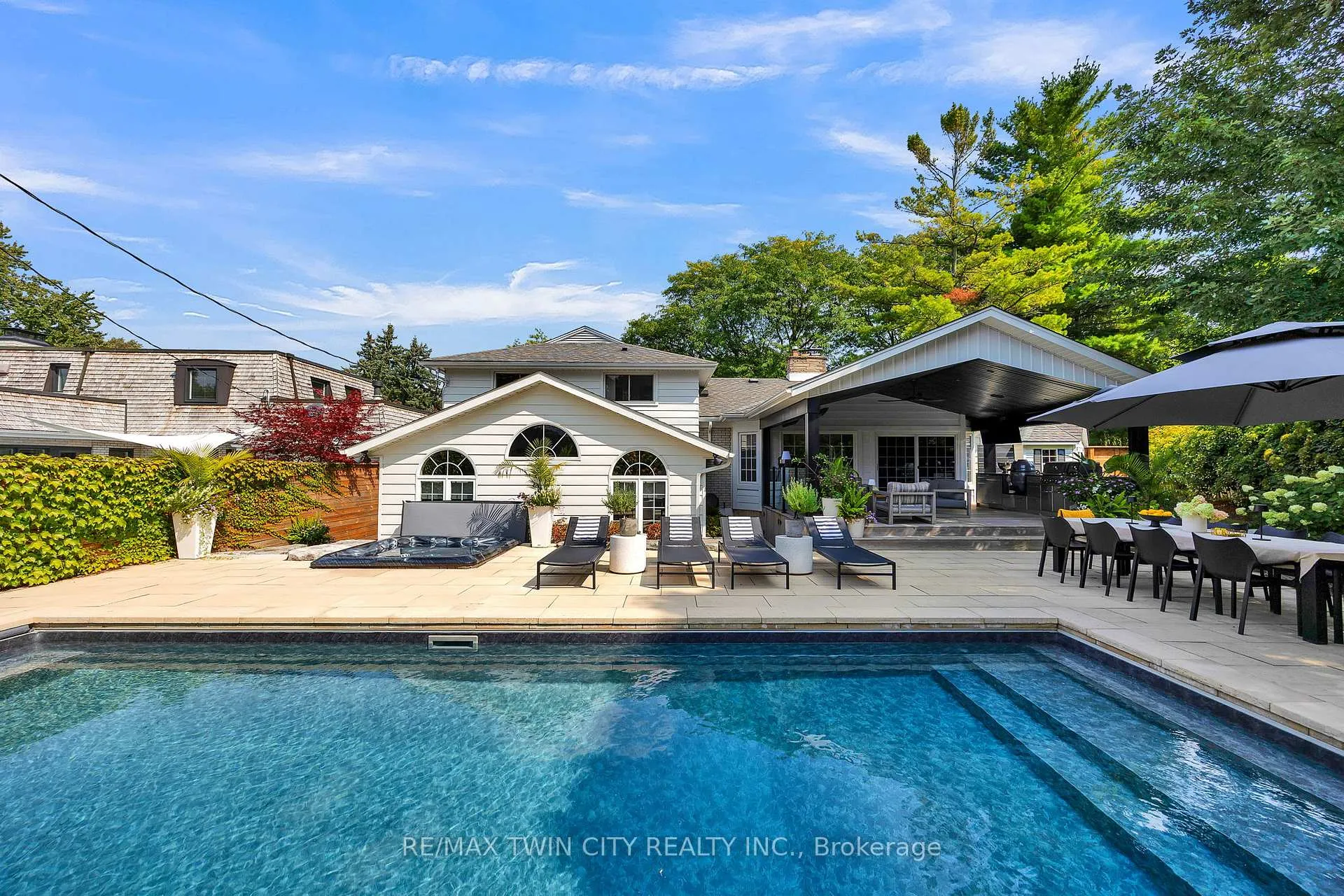 Photo 40 of 79 Somerset Crescent, Waterloo, Westmount - Waterloo — HOMEH