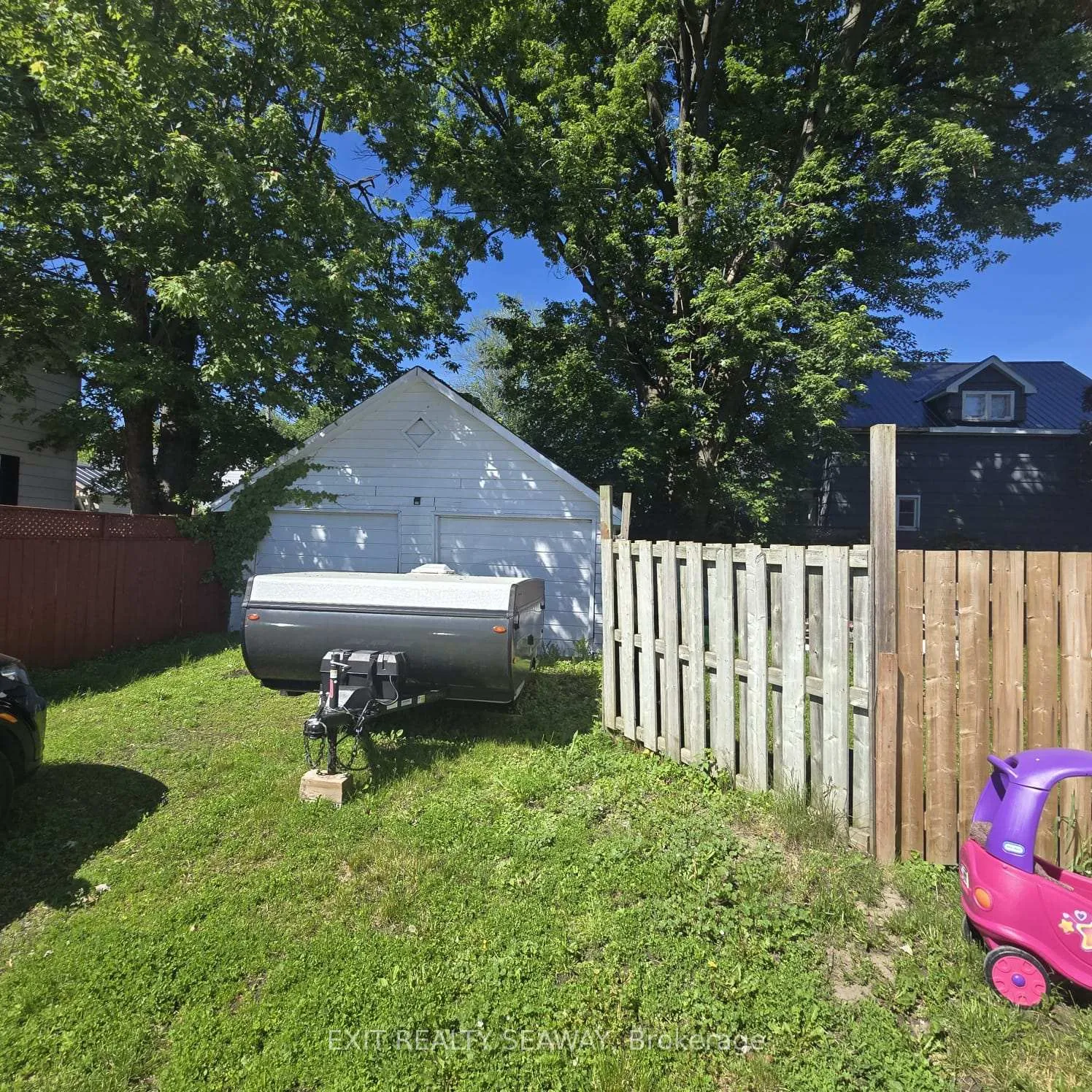 Photo 3 of 202 5th Street W, Cornwall — HOMEH