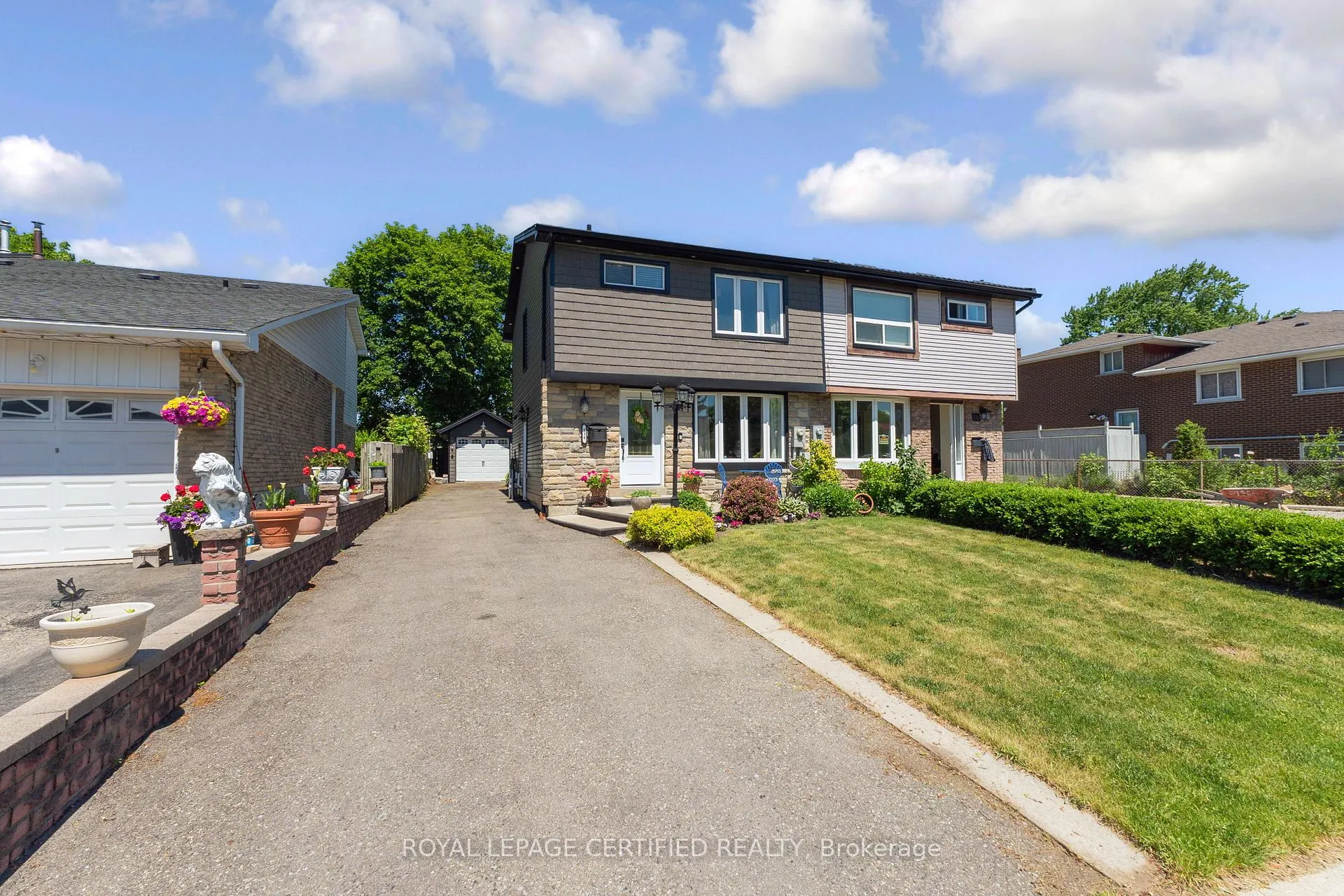 Photo 2 of 138 Beech Street, Brampton, Brampton North — HOMEH