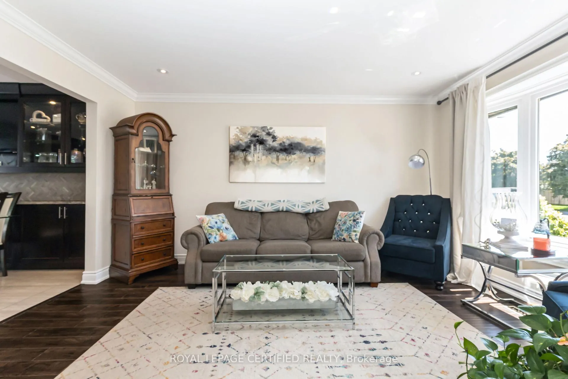 Photo 8 of 138 Beech Street, Brampton, Brampton North — HOMEH