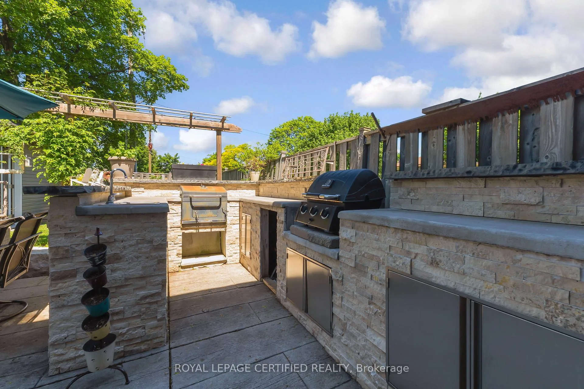 Photo 25 of 138 Beech Street, Brampton, Brampton North — HOMEH