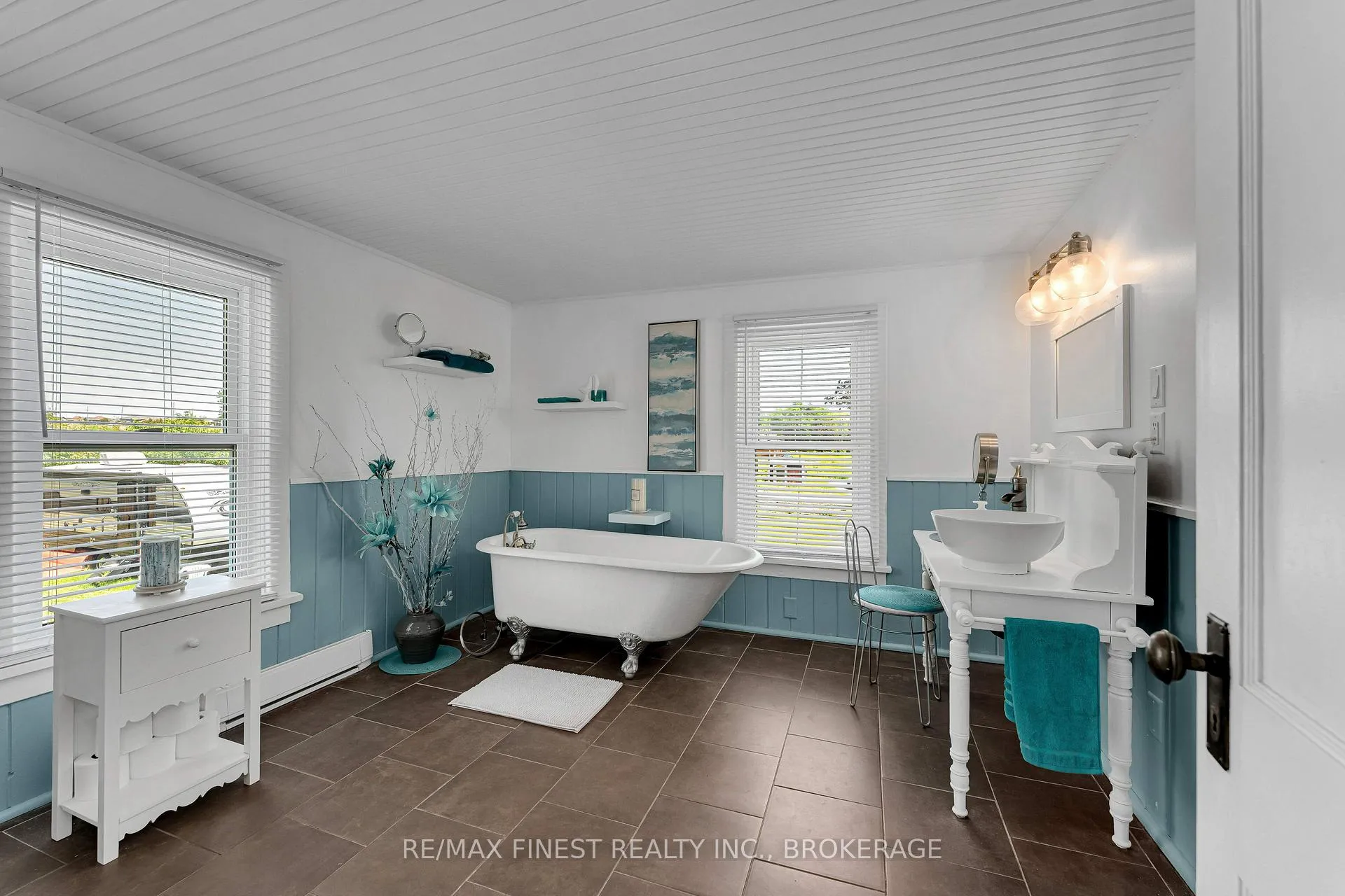Photo 50 of 4669 Bath Road, Loyalist, Lennox and Addington - South — HOMEH