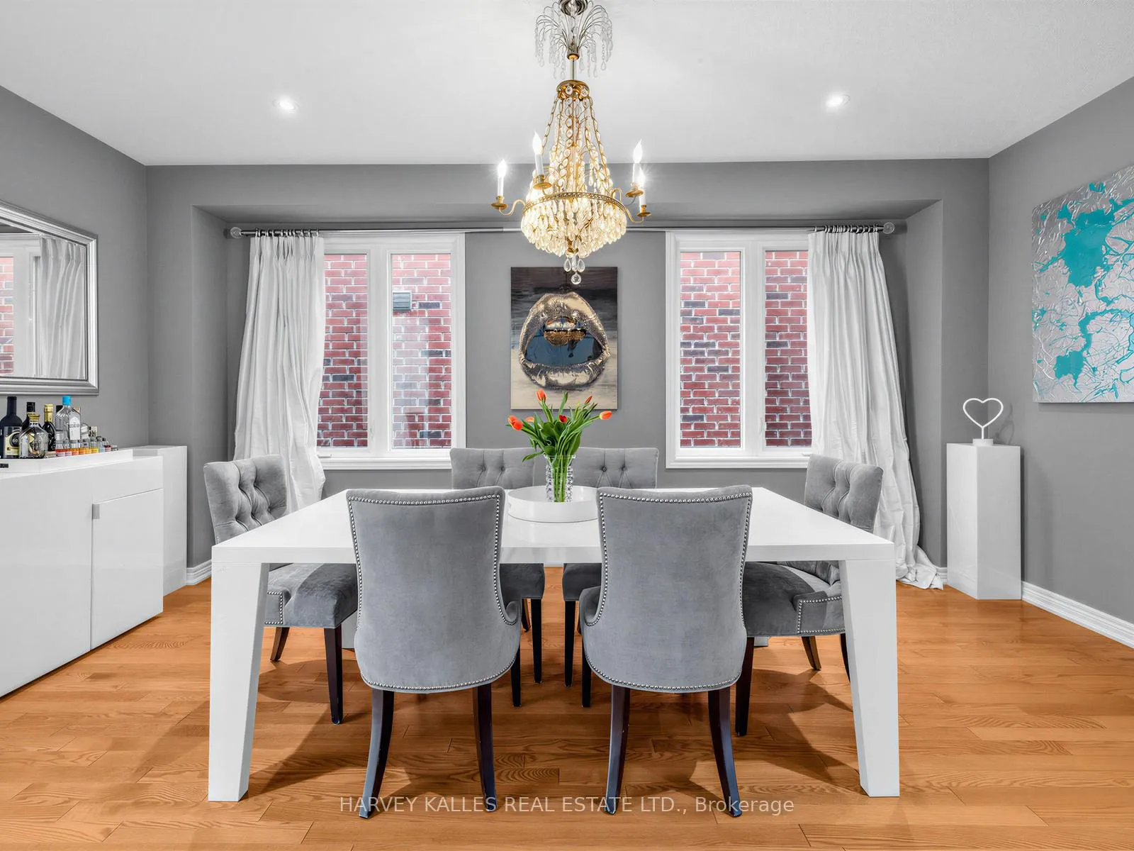 Photo 5 of 28 Southvale Drive, Vaughan, Patterson — HOMEH