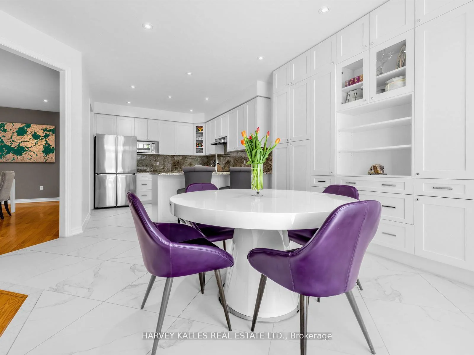 Photo 11 of 28 Southvale Drive, Vaughan, Patterson — HOMEH