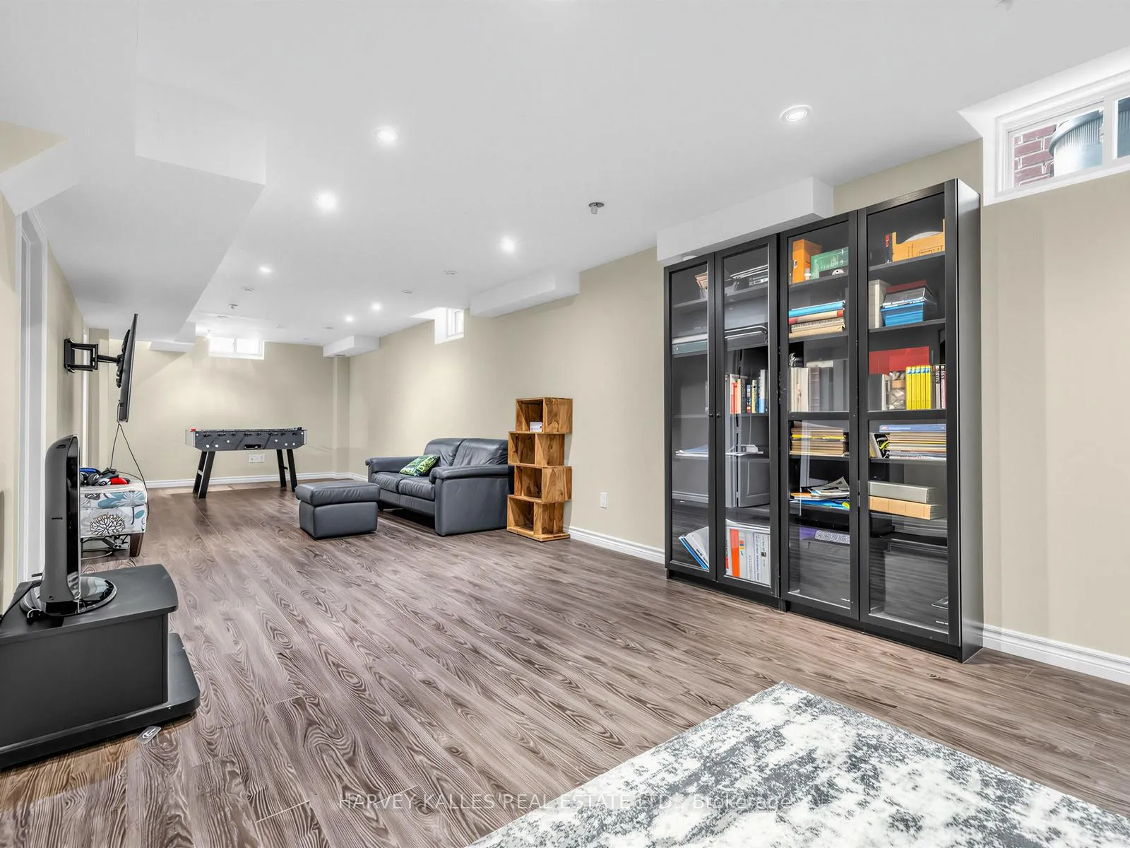 Photo 24 of 28 Southvale Drive, Vaughan, Patterson — HOMEH