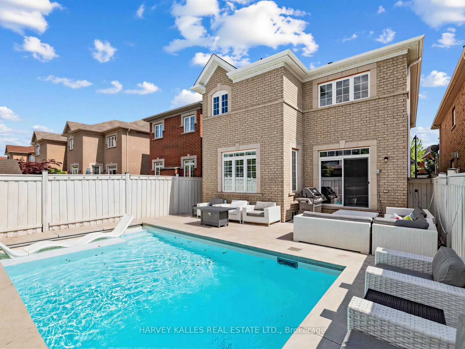 Photo 31 of 28 Southvale Drive, Vaughan, Patterson — HOMEH