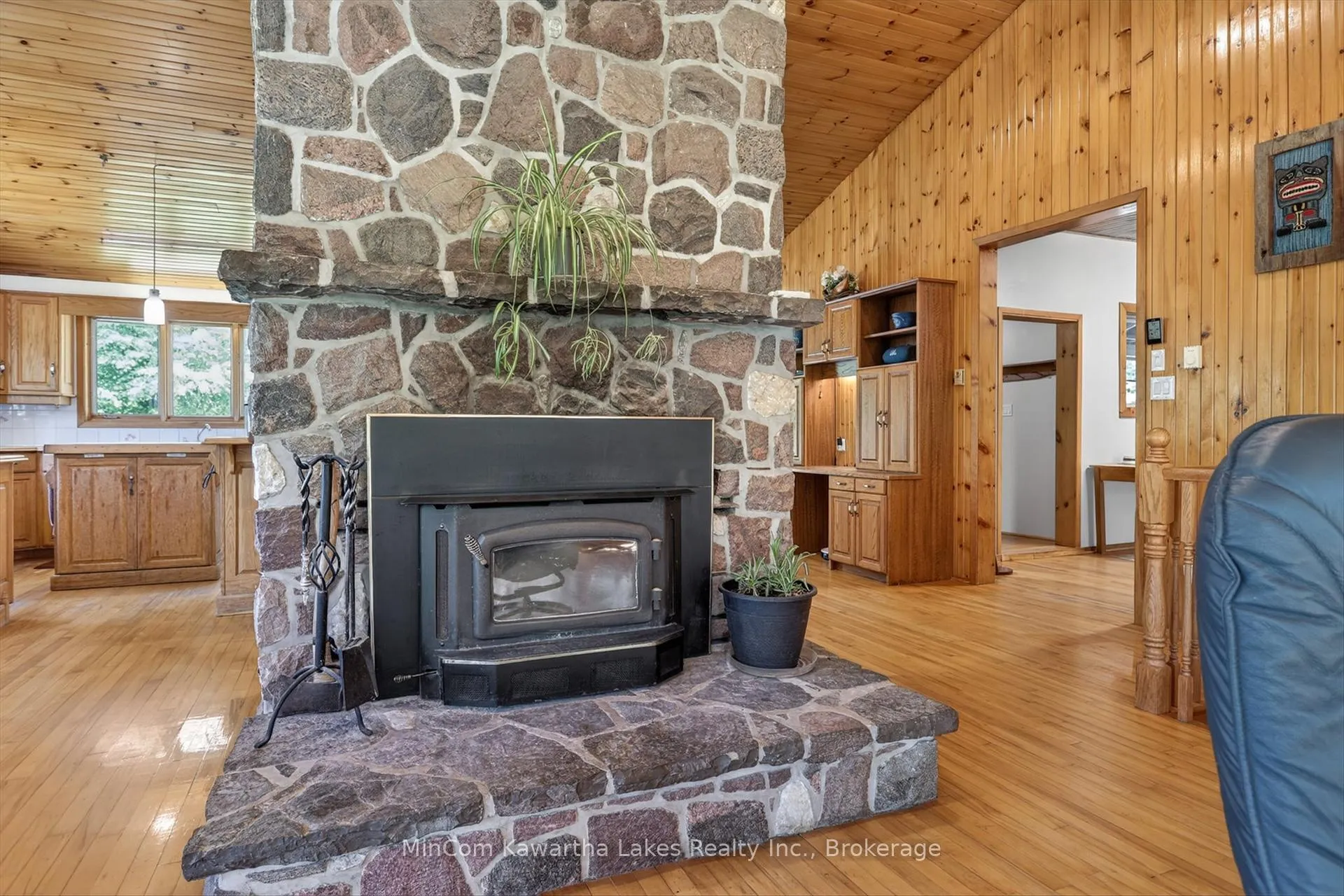 Photo 14 of 48 Fire Route 31 W, Trent Lakes — HOMEH