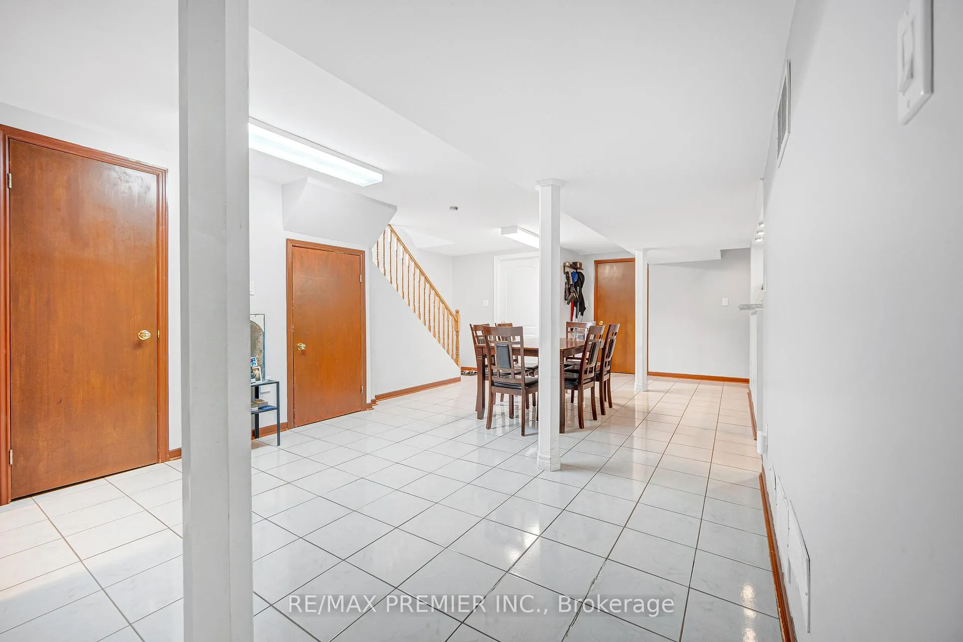 Photo 6 of Unit Bsmt, 23 Kaiser Drive, Vaughan, West Woodbridge — HOMEH