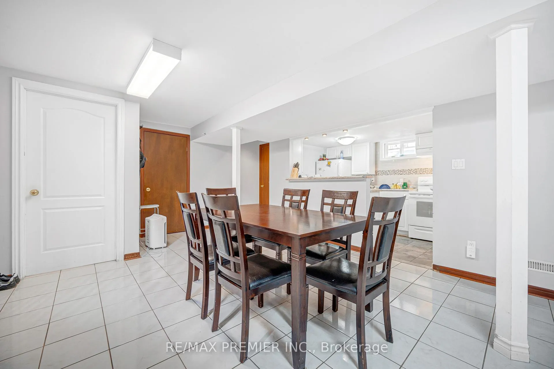 Photo 7 of Unit Bsmt, 23 Kaiser Drive, Vaughan, West Woodbridge — HOMEH