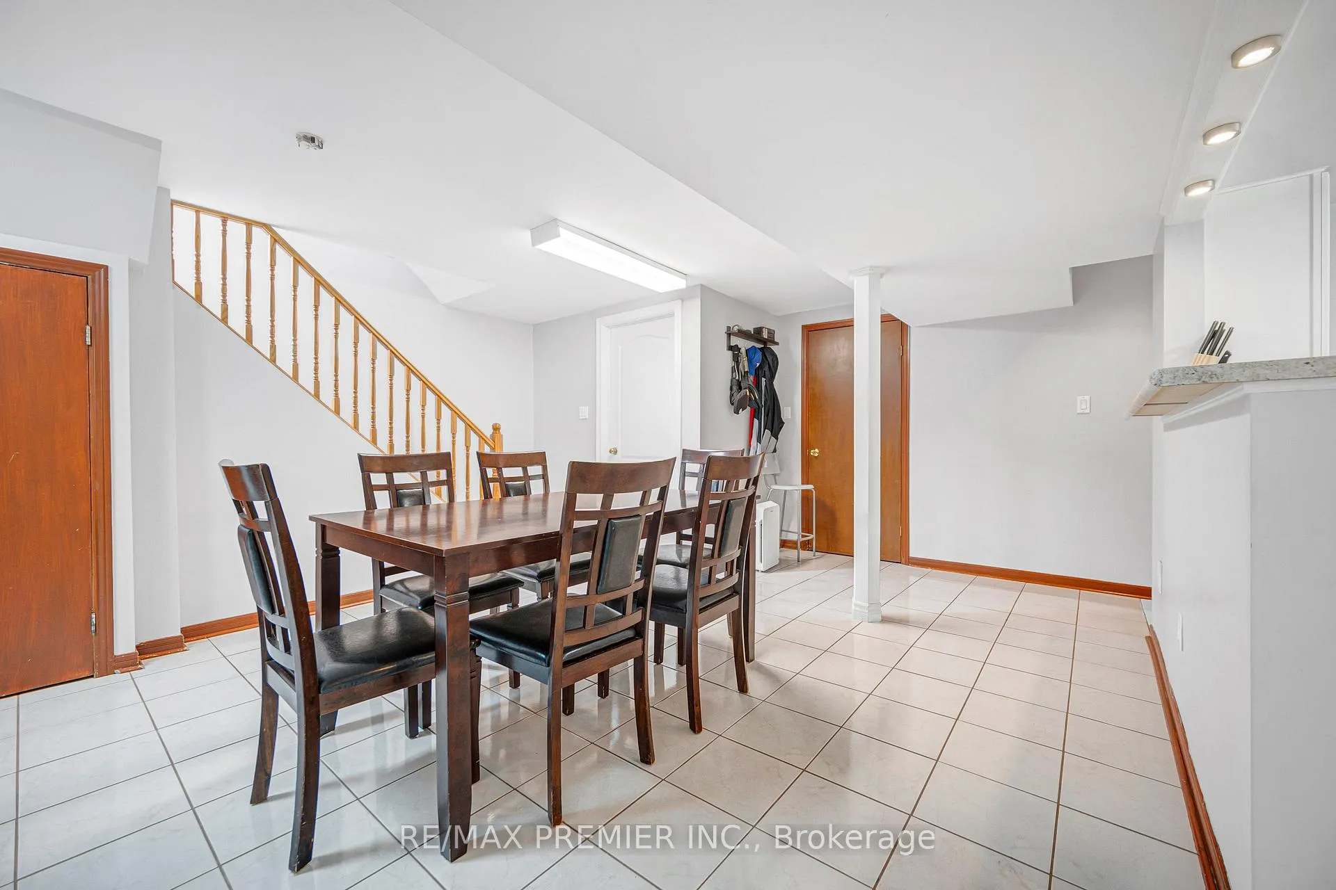 Photo 8 of Unit Bsmt, 23 Kaiser Drive, Vaughan, West Woodbridge — HOMEH