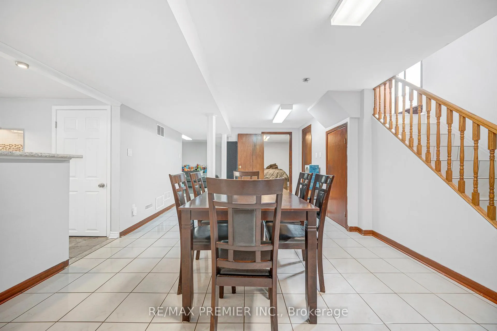 Photo 11 of Unit Bsmt, 23 Kaiser Drive, Vaughan, West Woodbridge — HOMEH