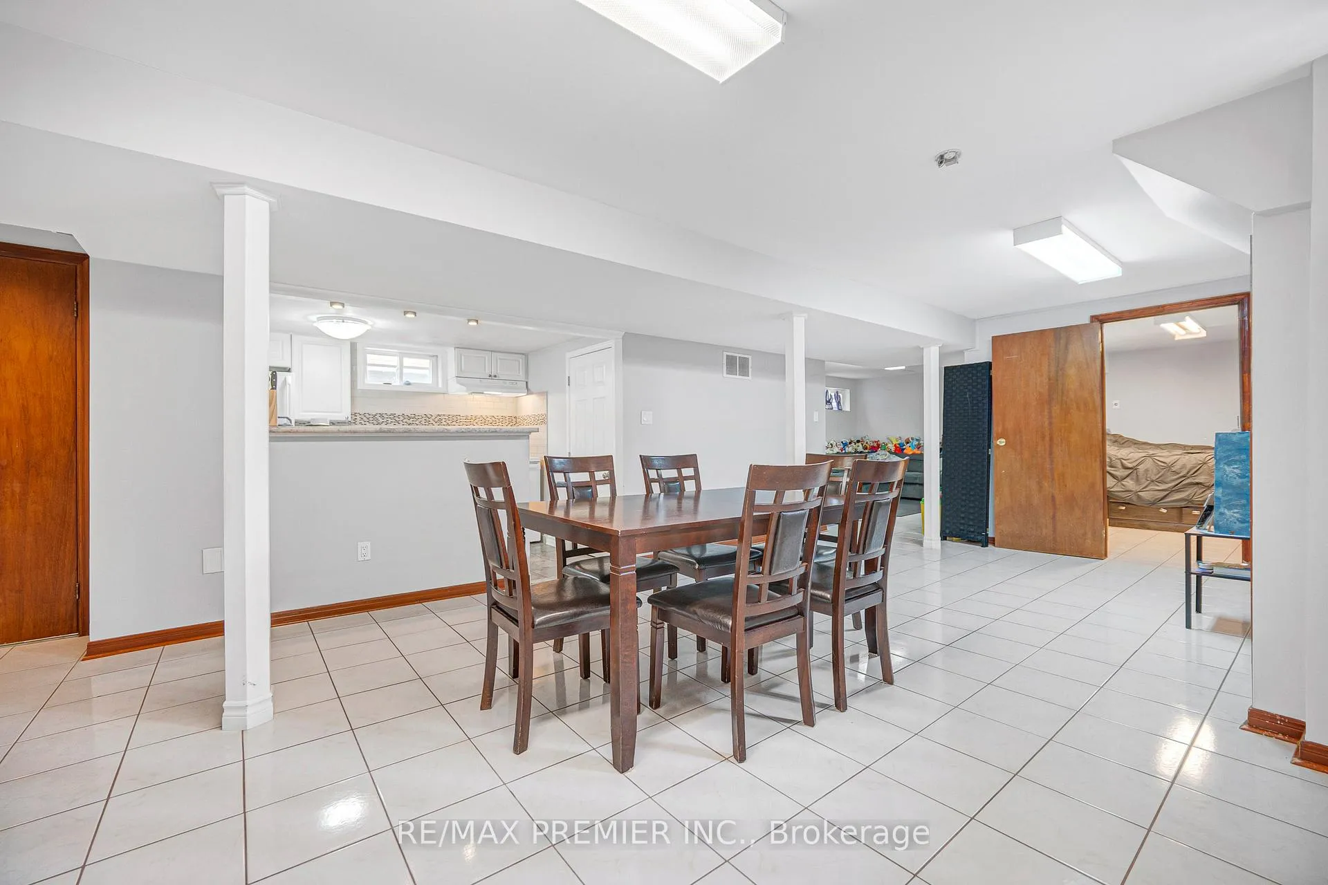 Photo 14 of Unit Bsmt, 23 Kaiser Drive, Vaughan, West Woodbridge — HOMEH