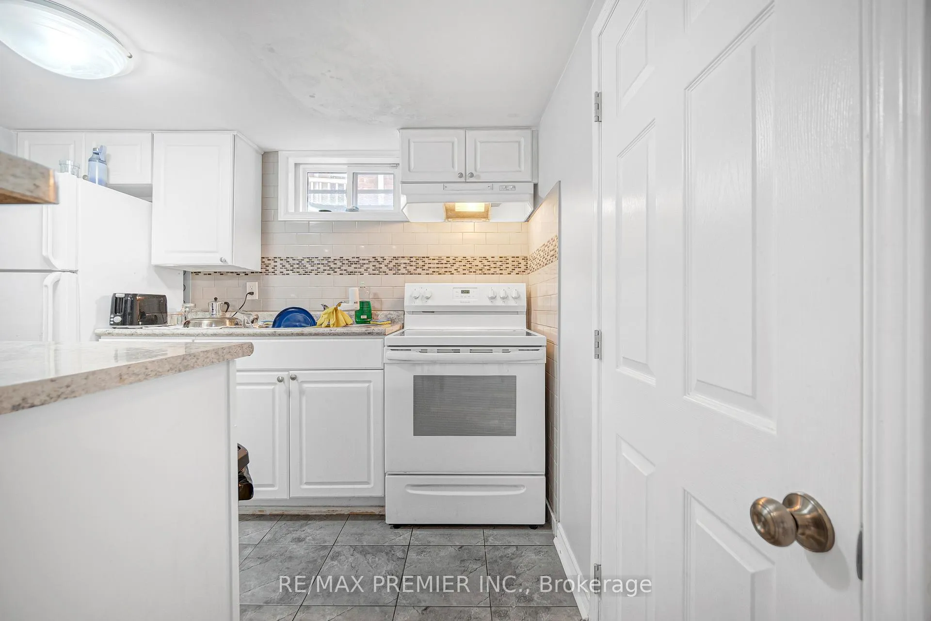 Photo 21 of Unit Bsmt, 23 Kaiser Drive, Vaughan, West Woodbridge — HOMEH