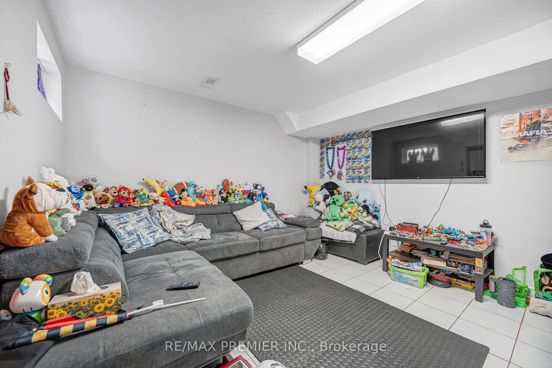 Photo 23 of Unit Bsmt, 23 Kaiser Drive, Vaughan, West Woodbridge — HOMEH