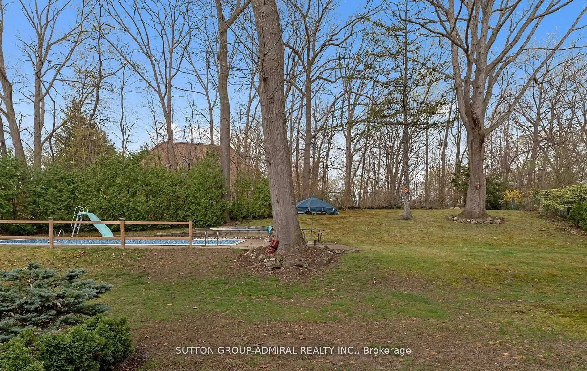 Photo 30 of 97 Valecrest Drive, Etobicoke, Edenbridge-Humber Valley — HOMEH