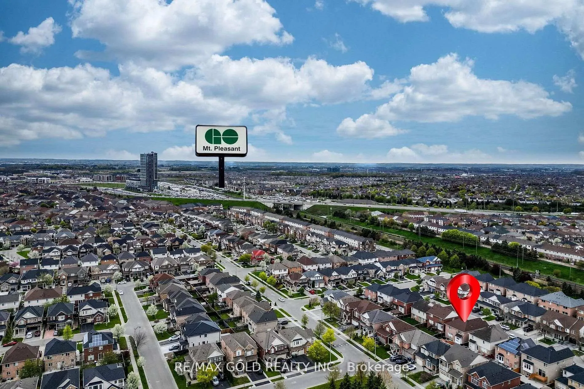 Photo 20 of 11 Ponymeadow Way, Brampton, Credit Valley — HOMEH