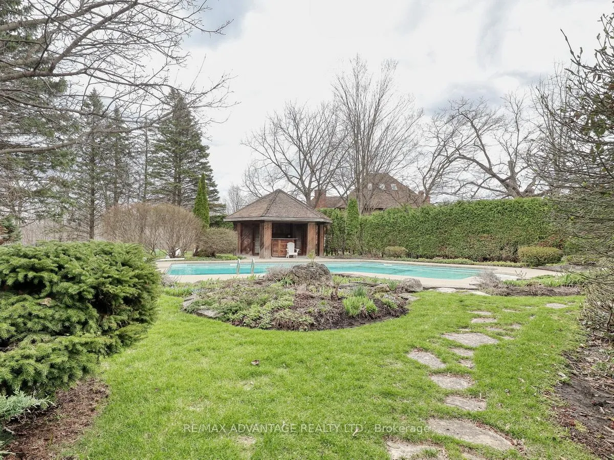 Photo 3 of 110 Whiteacres Drive, London, North F — HOMEH