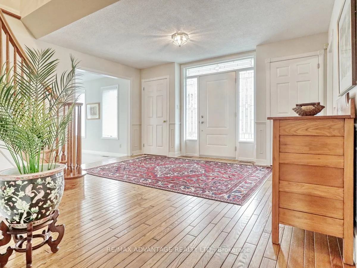 Photo 7 of 110 Whiteacres Drive, London, North F — HOMEH
