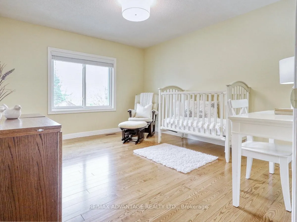 Photo 34 of 110 Whiteacres Drive, London, North F — HOMEH