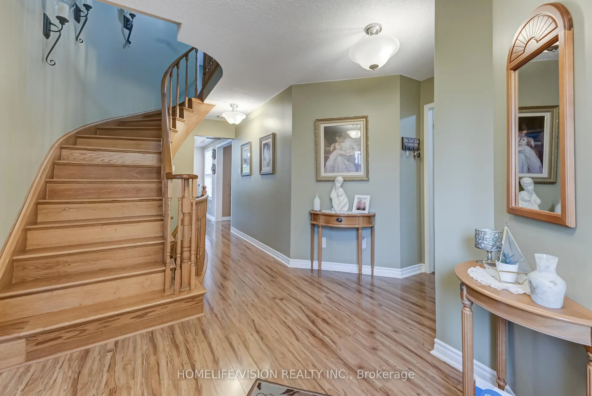 Photo 3 of 55 Etherington Crescent, Barrie, West Bayfield — HOMEH
