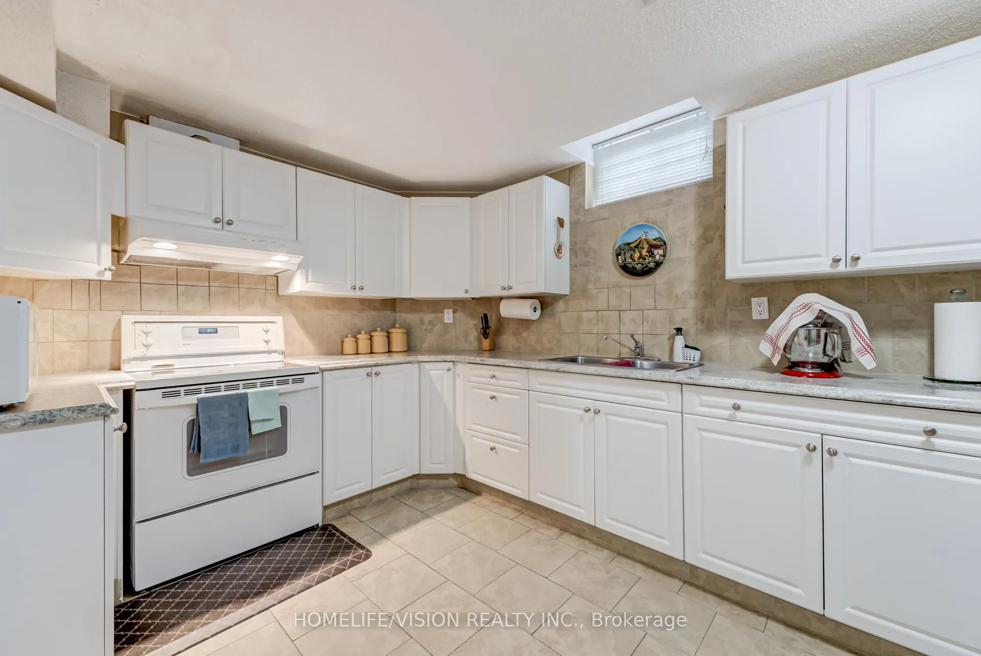 Photo 40 of 55 Etherington Crescent, Barrie, West Bayfield — HOMEH