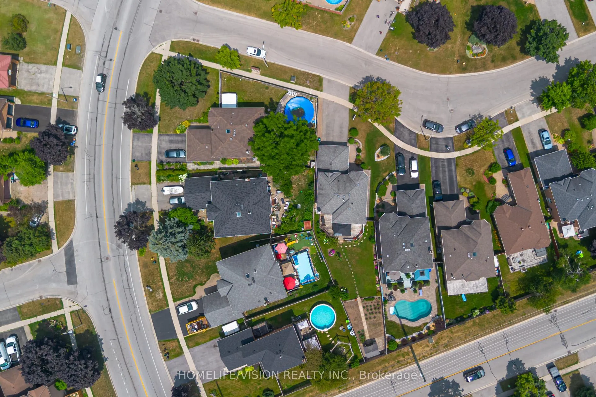 Photo 50 of 55 Etherington Crescent, Barrie, West Bayfield — HOMEH