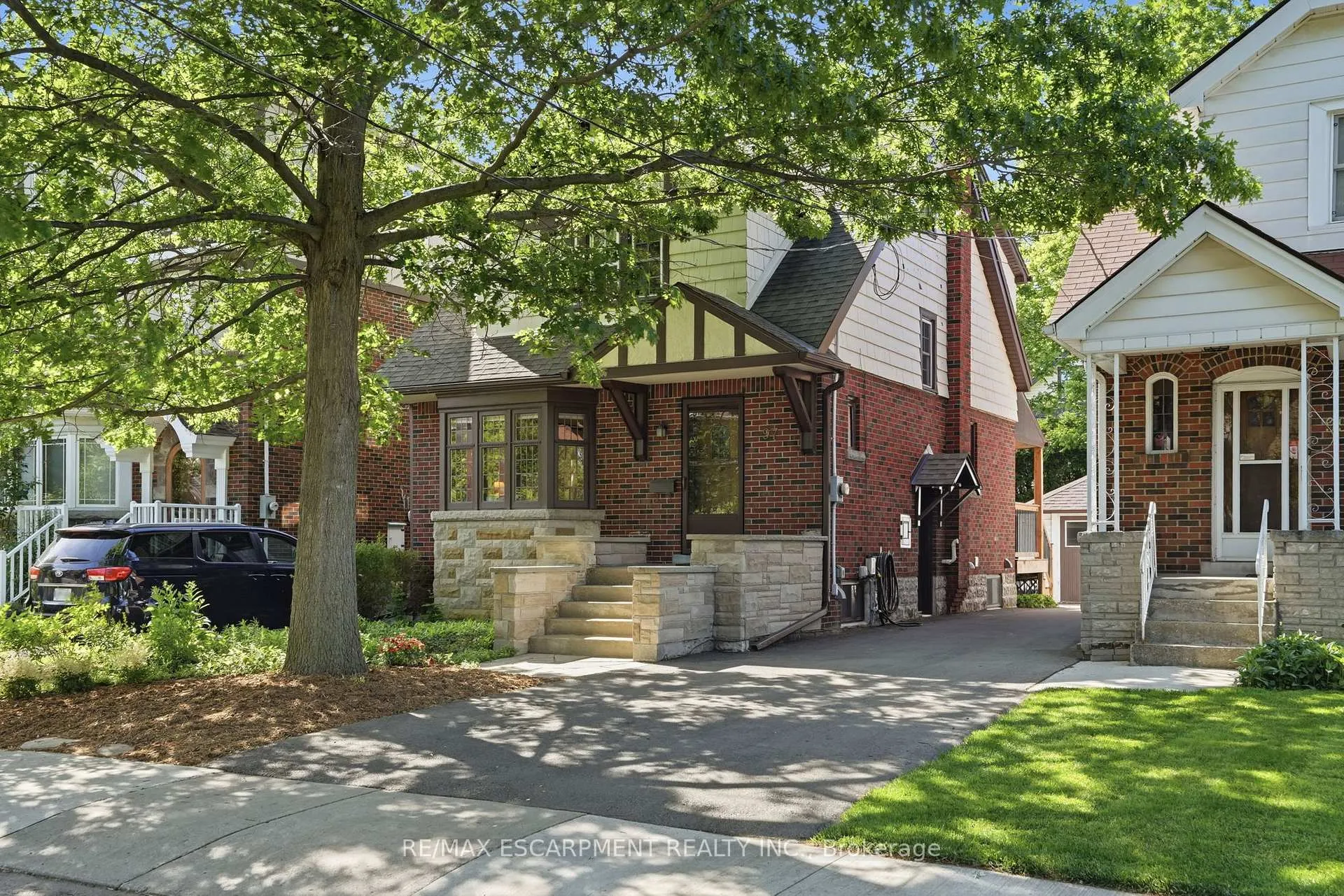 Front of 97 Cline Avenue N