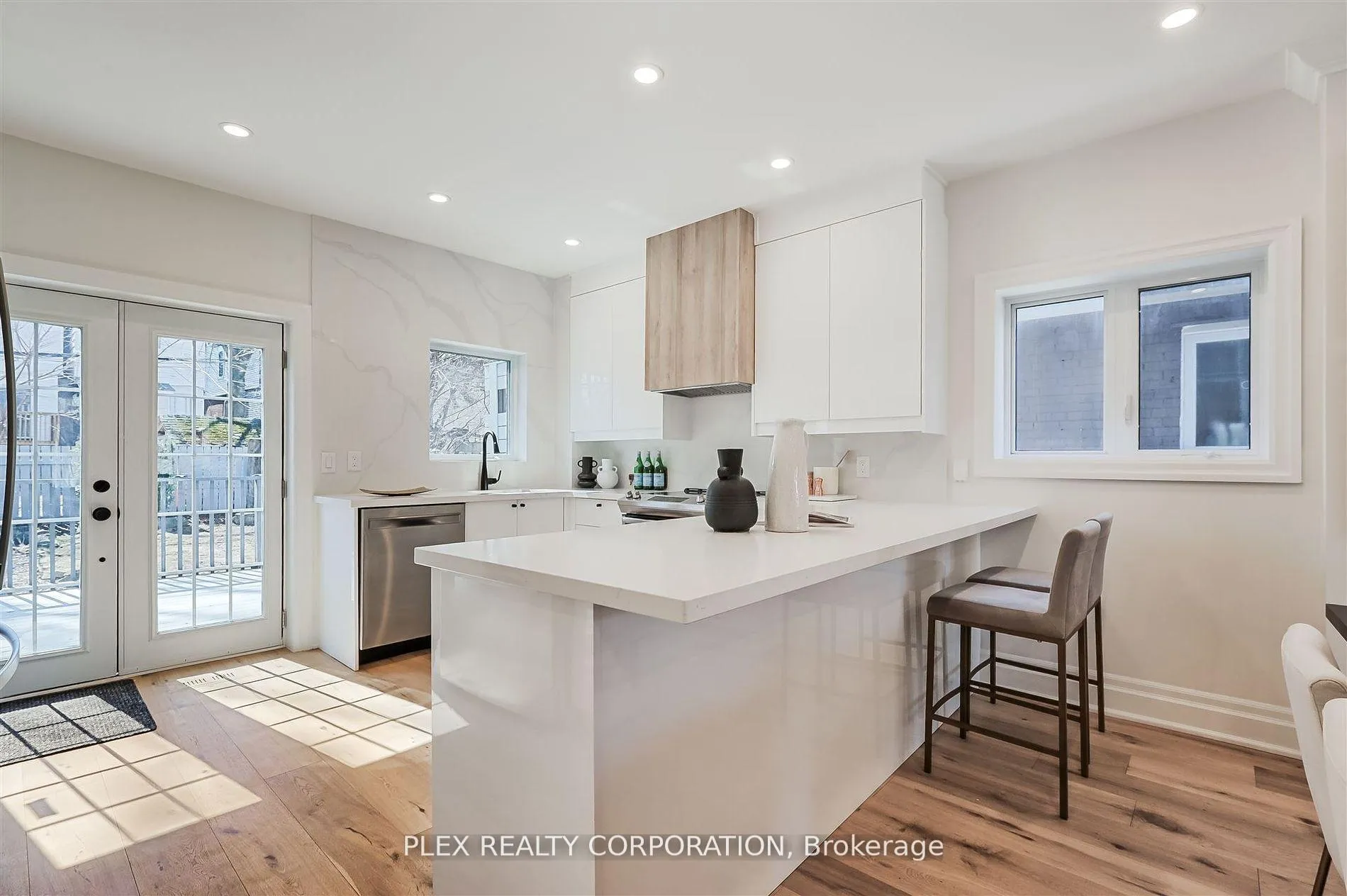 Photo 8 of 121 Virginia Avenue, Toronto, Danforth Village-East York — HOMEH