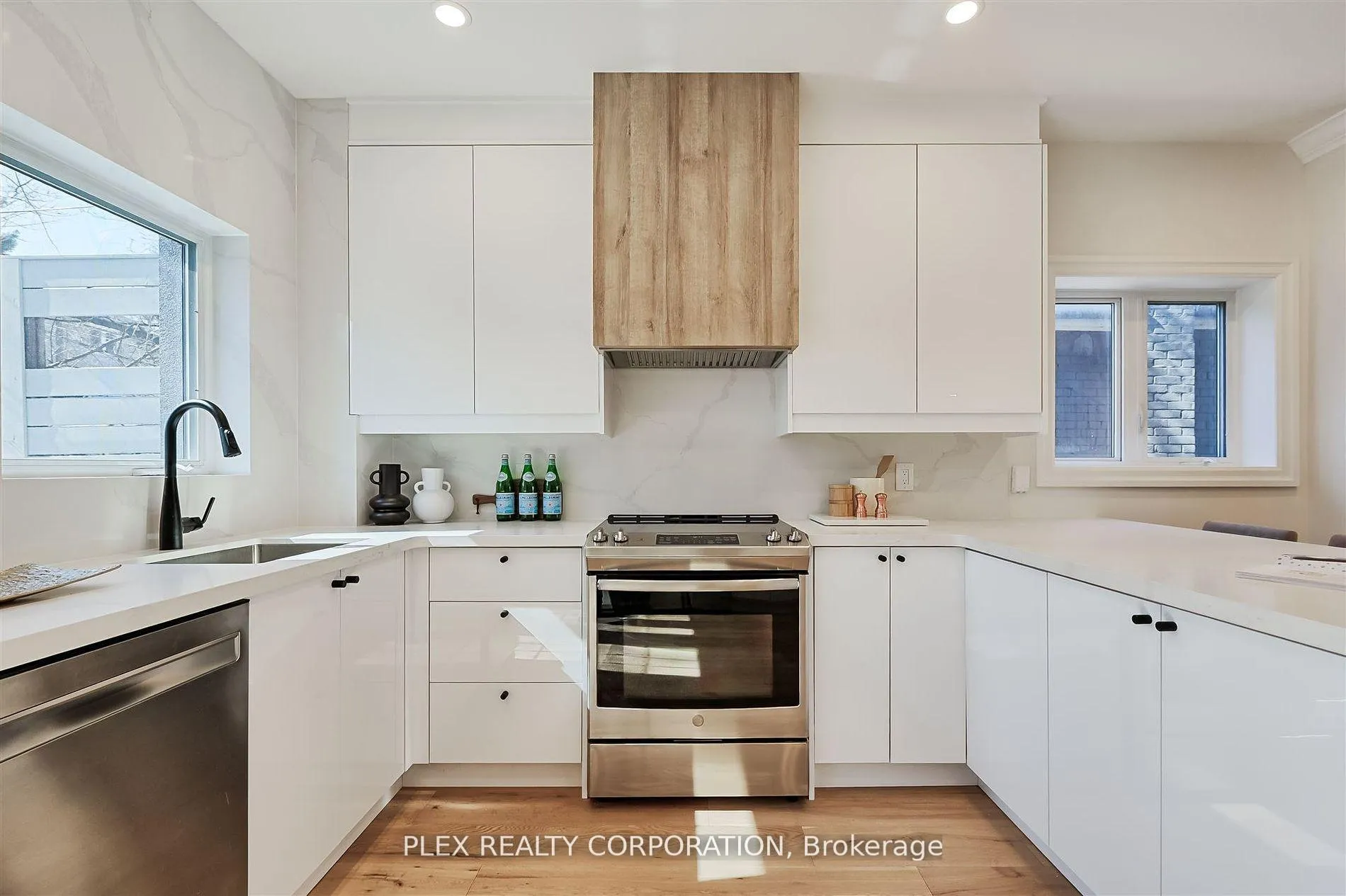 Photo 9 of 121 Virginia Avenue, Toronto, Danforth Village-East York — HOMEH
