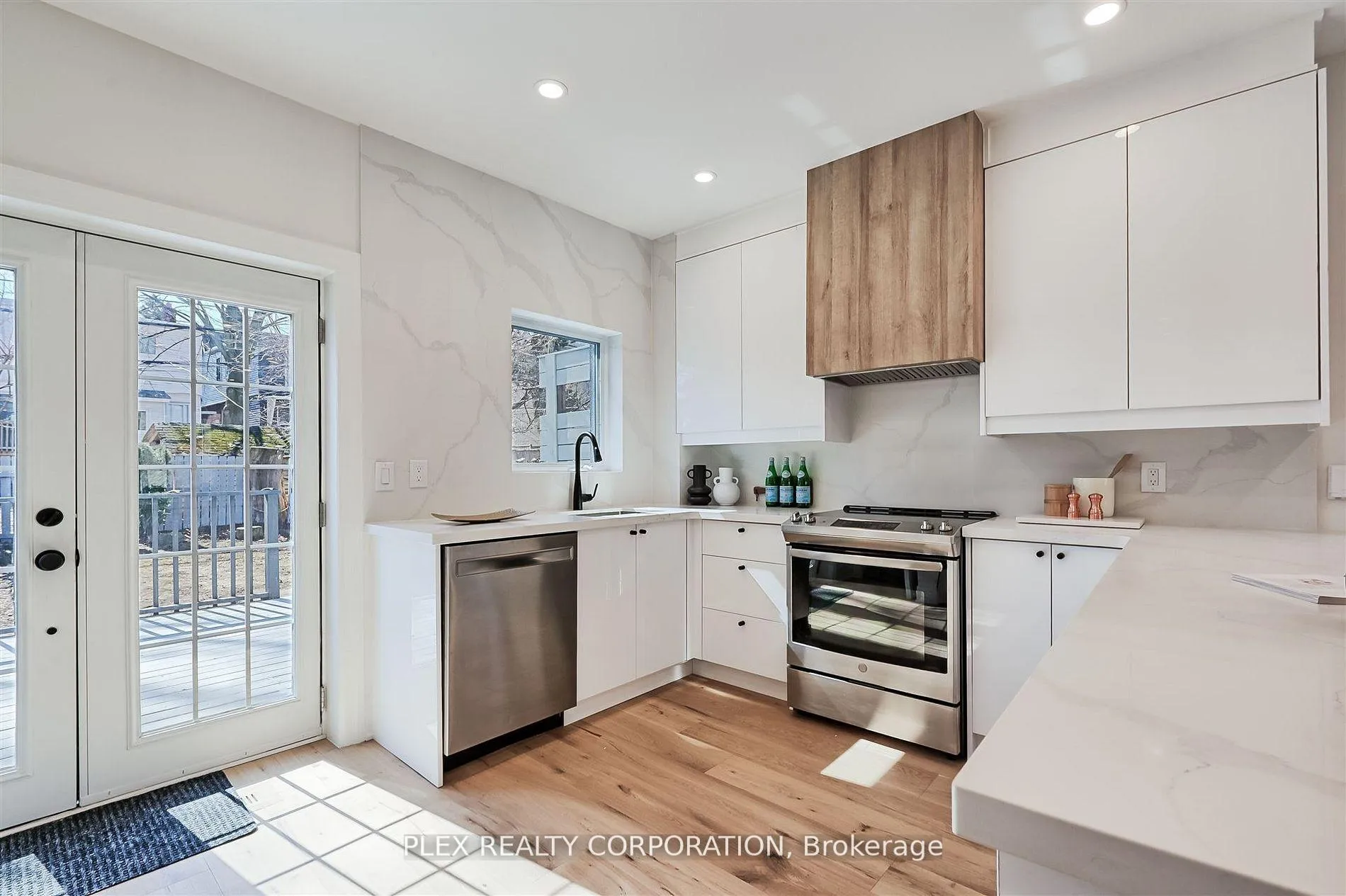 Photo 10 of 121 Virginia Avenue, Toronto, Danforth Village-East York — HOMEH
