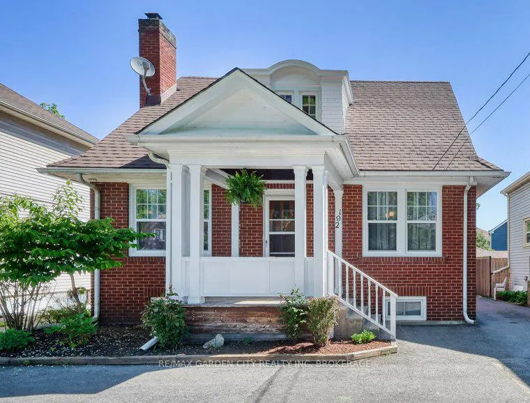 Front of 192A Ontario Street